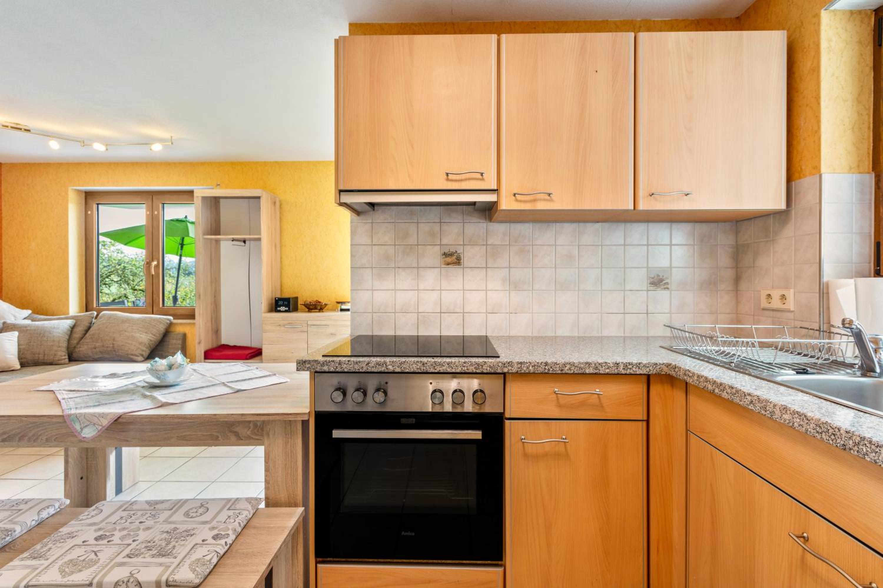One-Bedroom Apartment with Garden View photo 2
