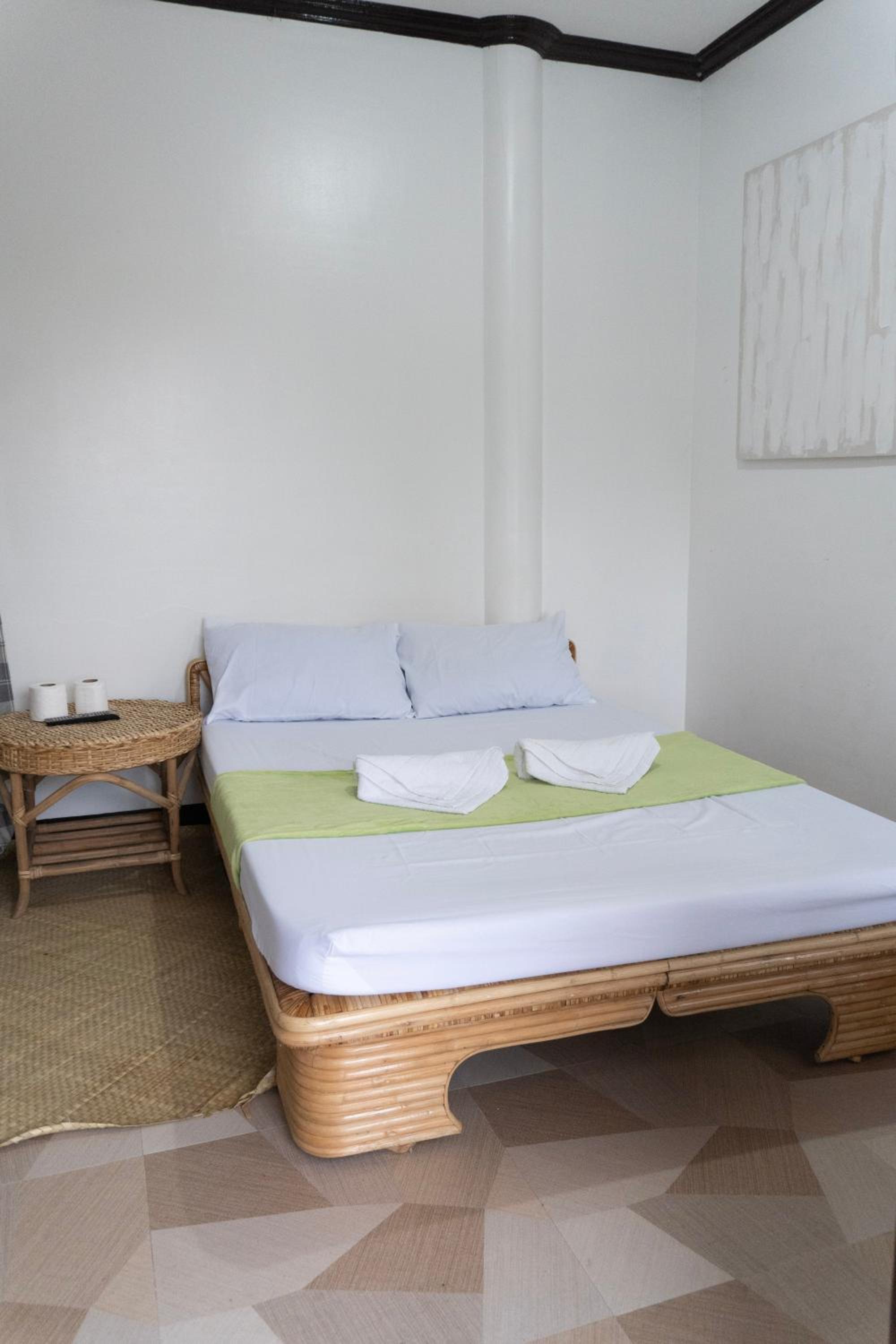 Deluxe Double Room with Balcony and Sea View