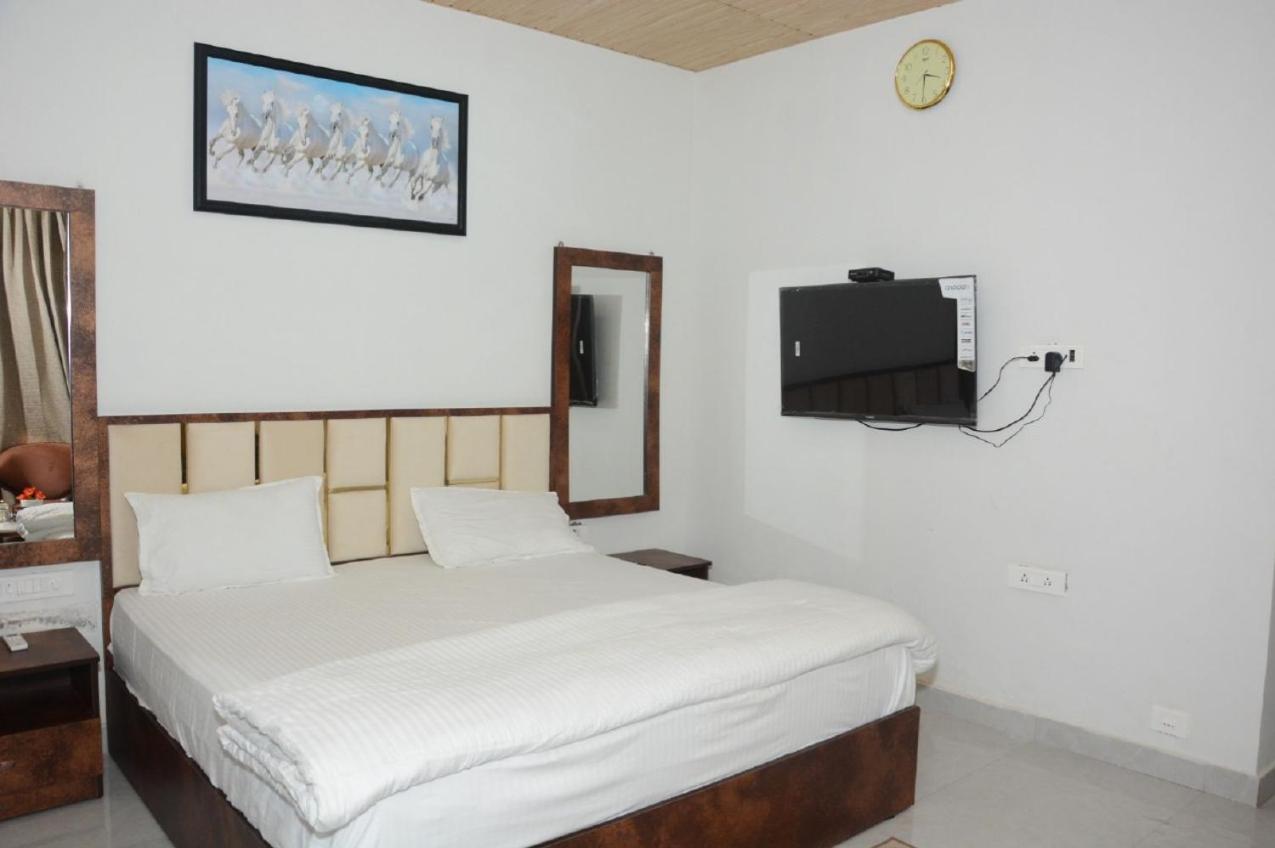Deluxe Double Room photo 2