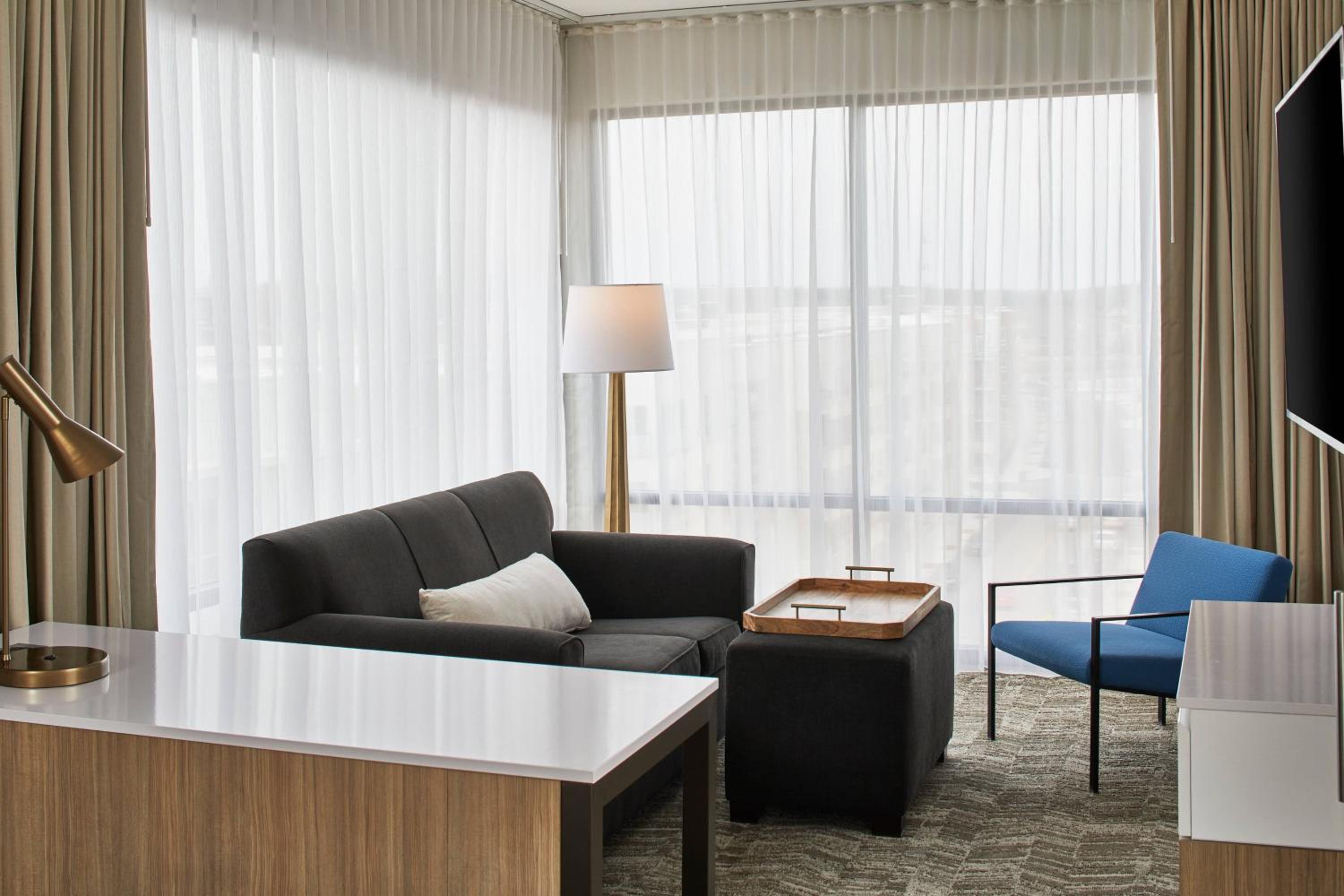 King Corner Suite with Sofa Bed - Photo 1