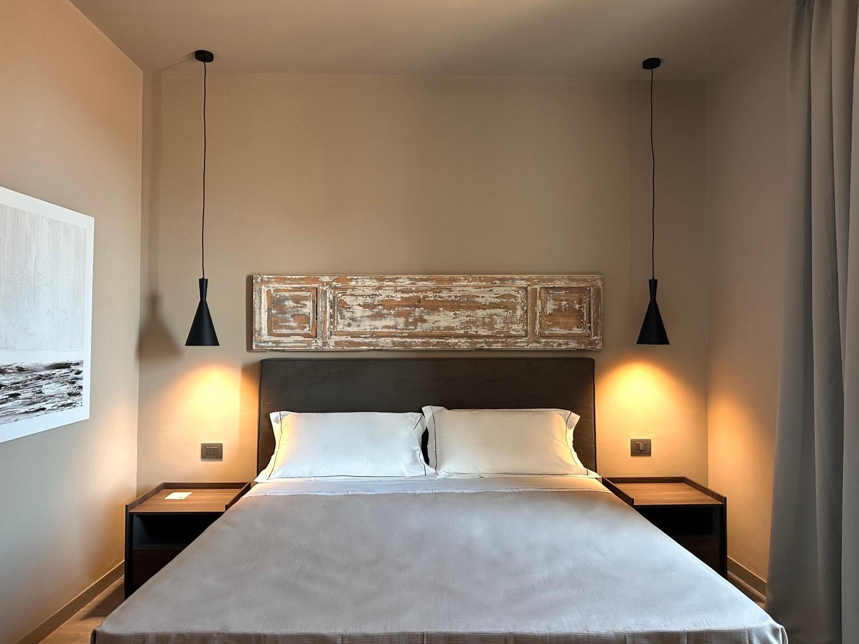 Deluxe Room - Photo 1
