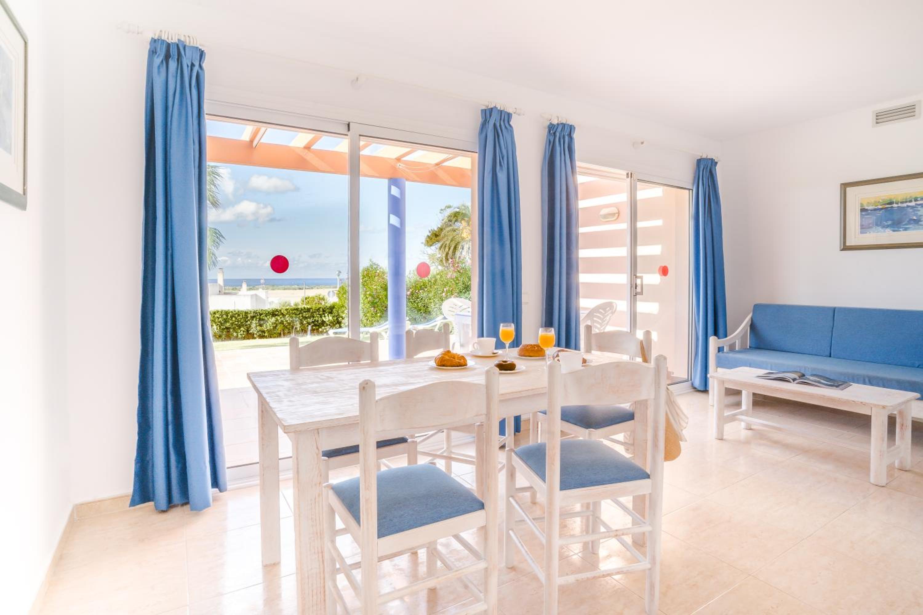 Three-Bedroom Villa photo 3