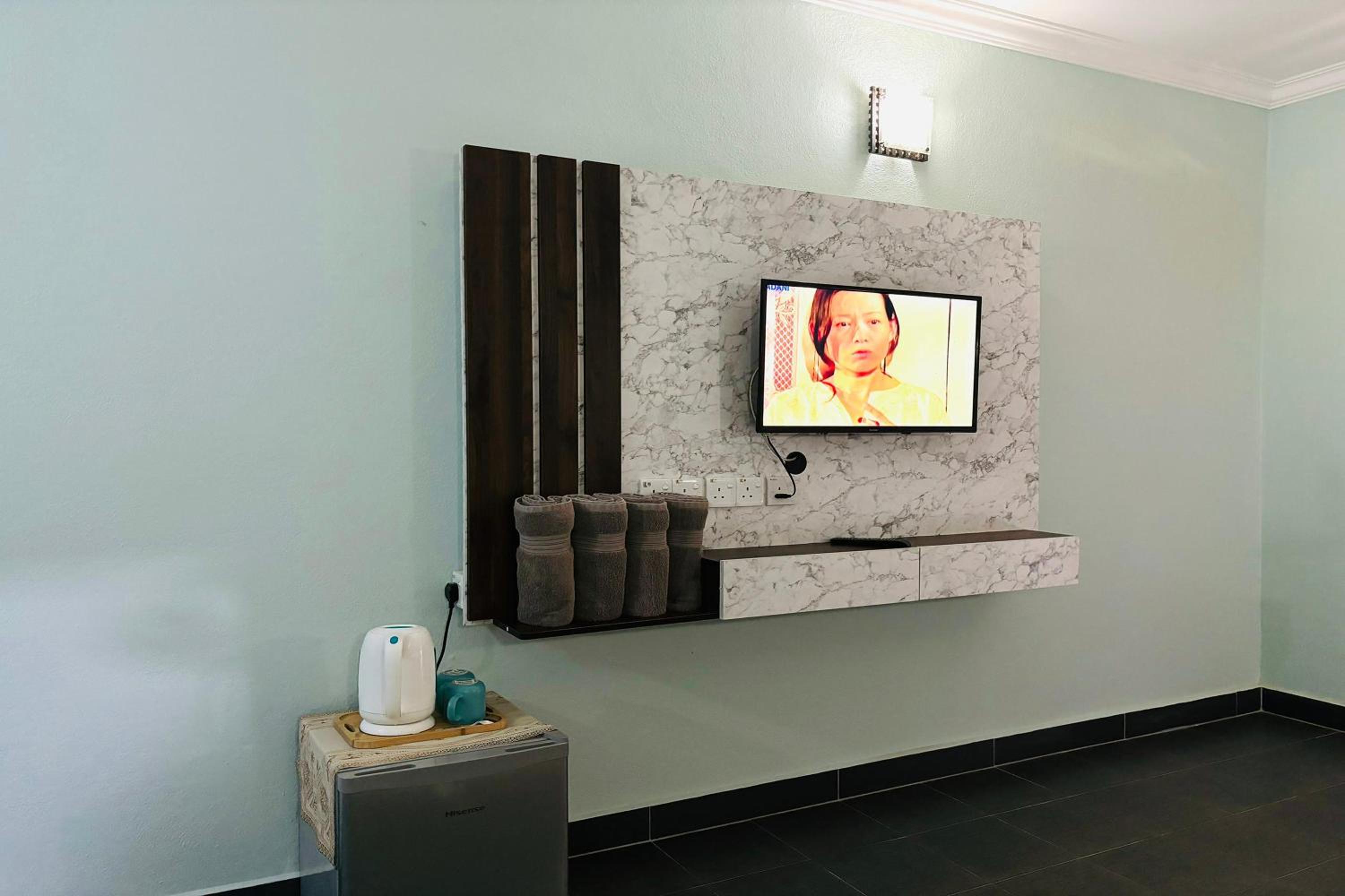 Family Room photo 1