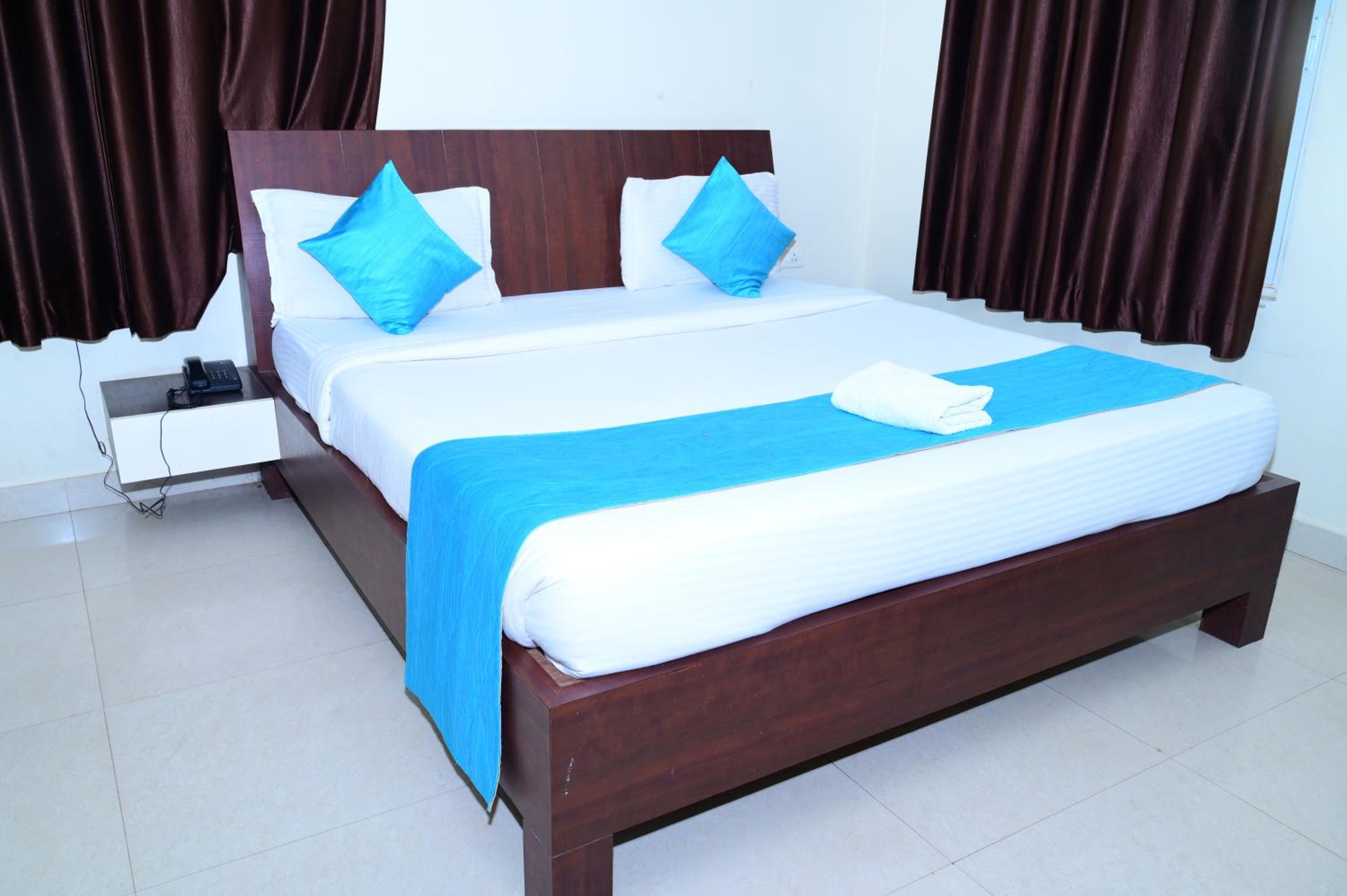 Deluxe Double Room With Balcony And Sea View