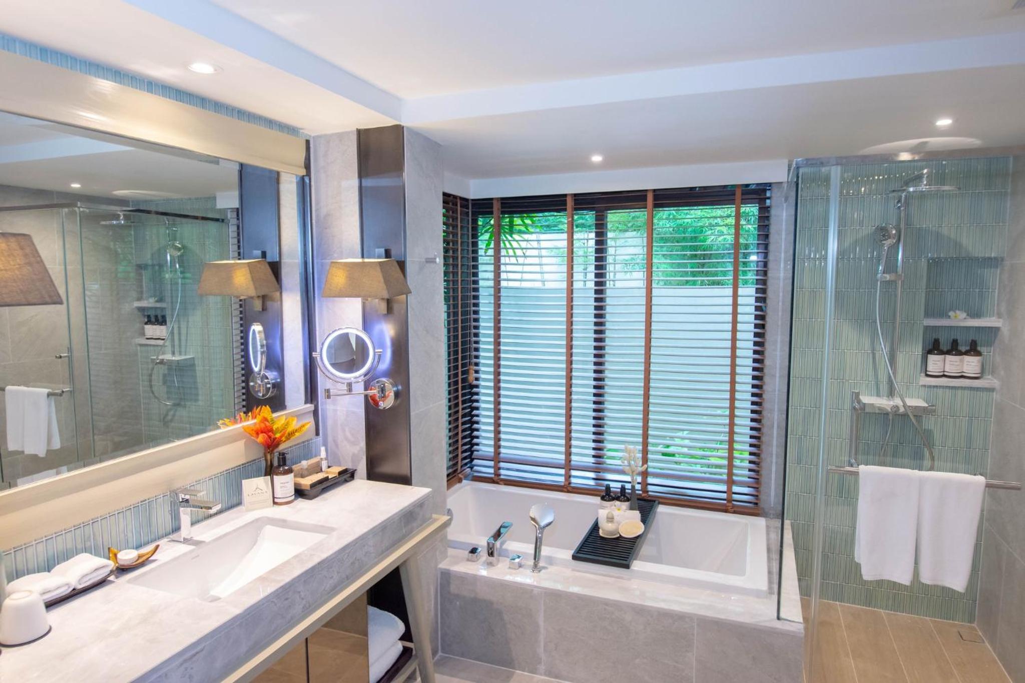 Deluxe Pavilion King Room (Upper Floor) - Free Airport Shuttle  - Photo 8