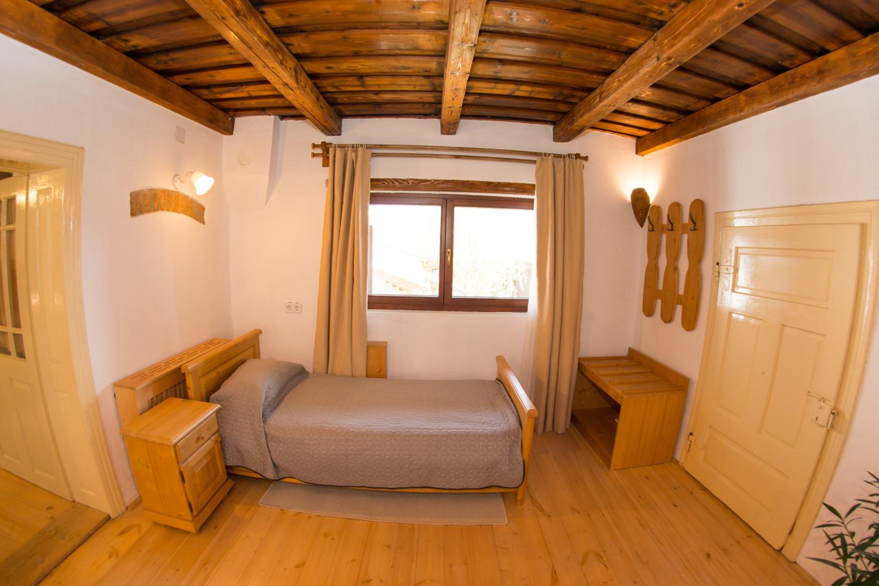 King Suite with Balcony photo 2