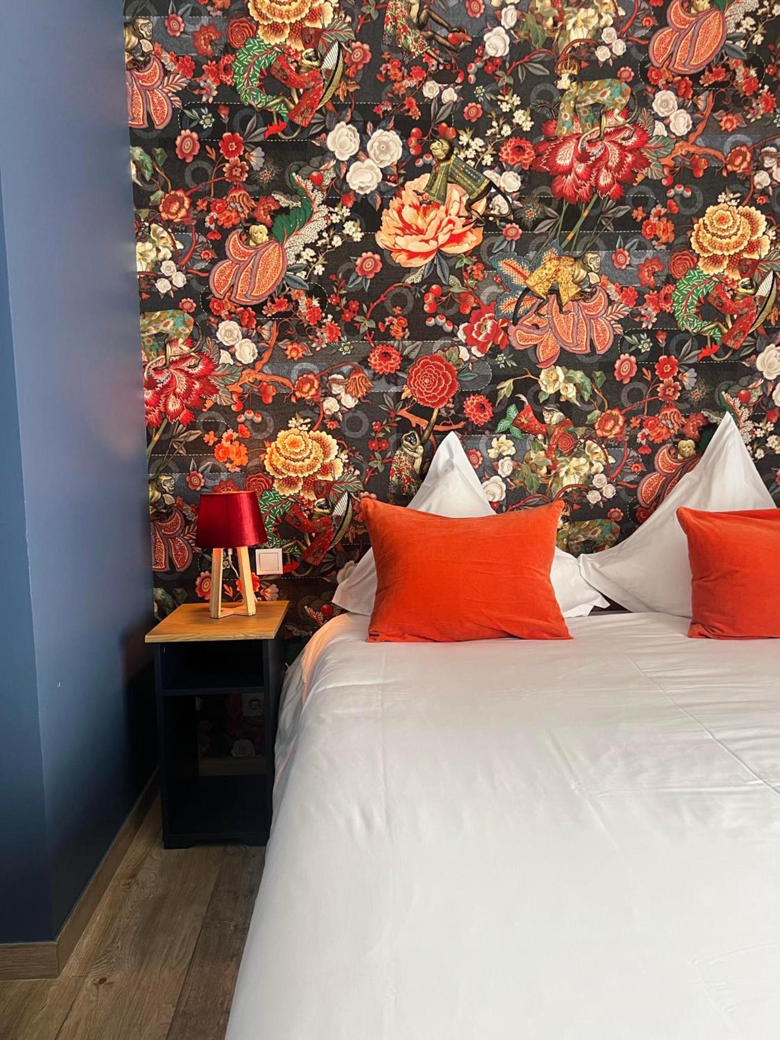 Standard Double Room - Photo 9