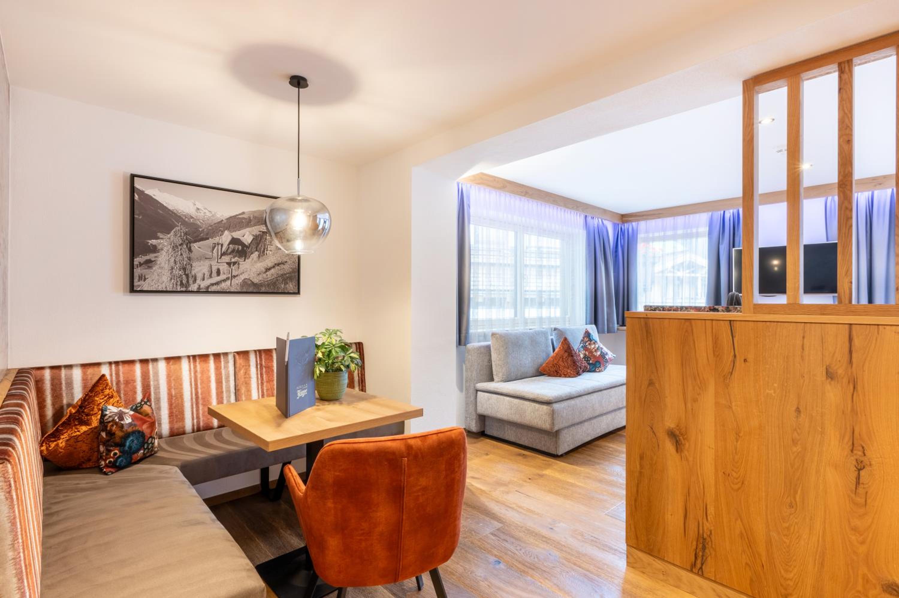 Deluxe Junior Suite photo 2