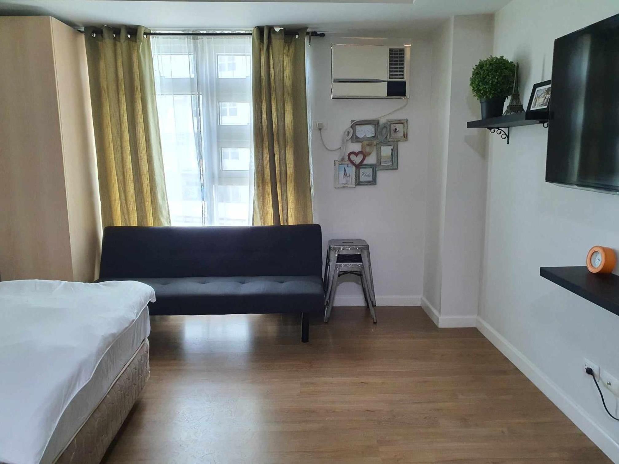 One-Bedroom Apartment photo 2