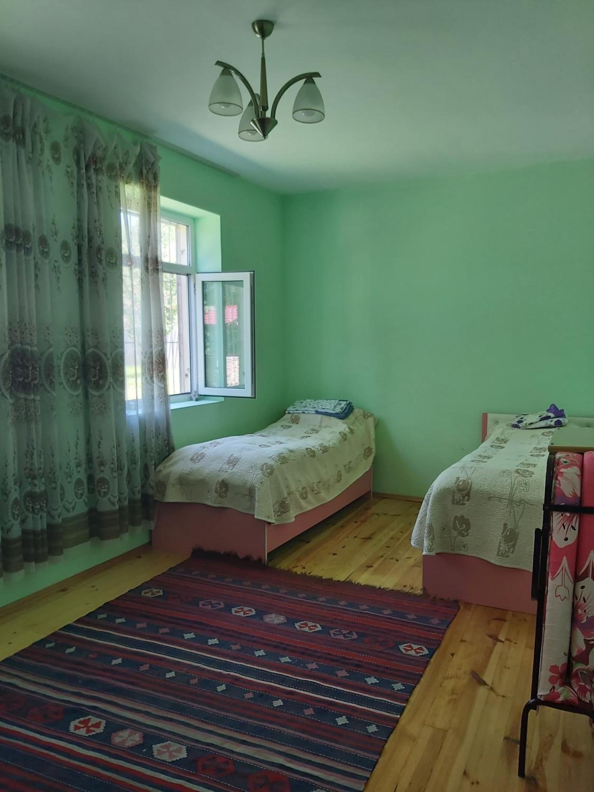 Apartment With Mountain View photo 3