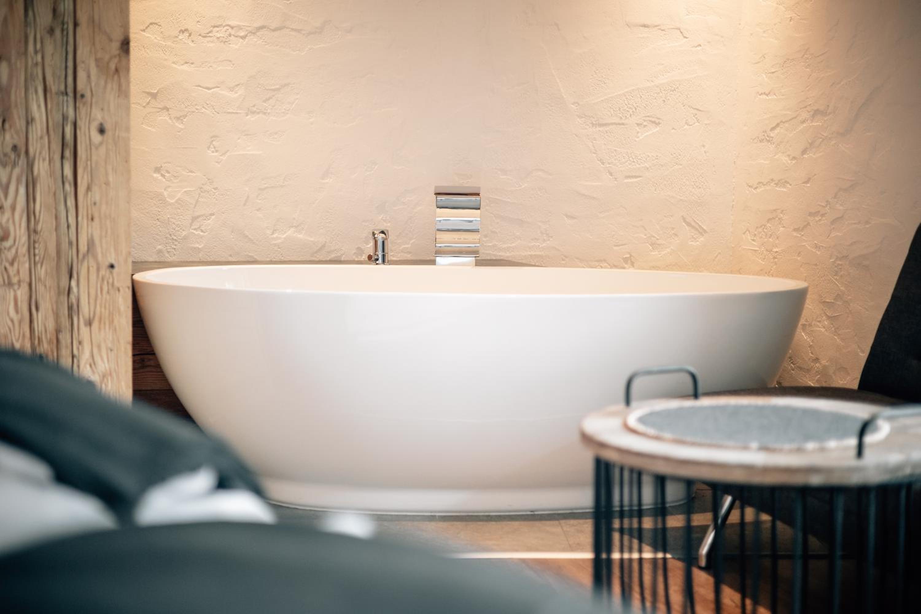Deluxe Double Room with Bathtub and Balcony photo 2