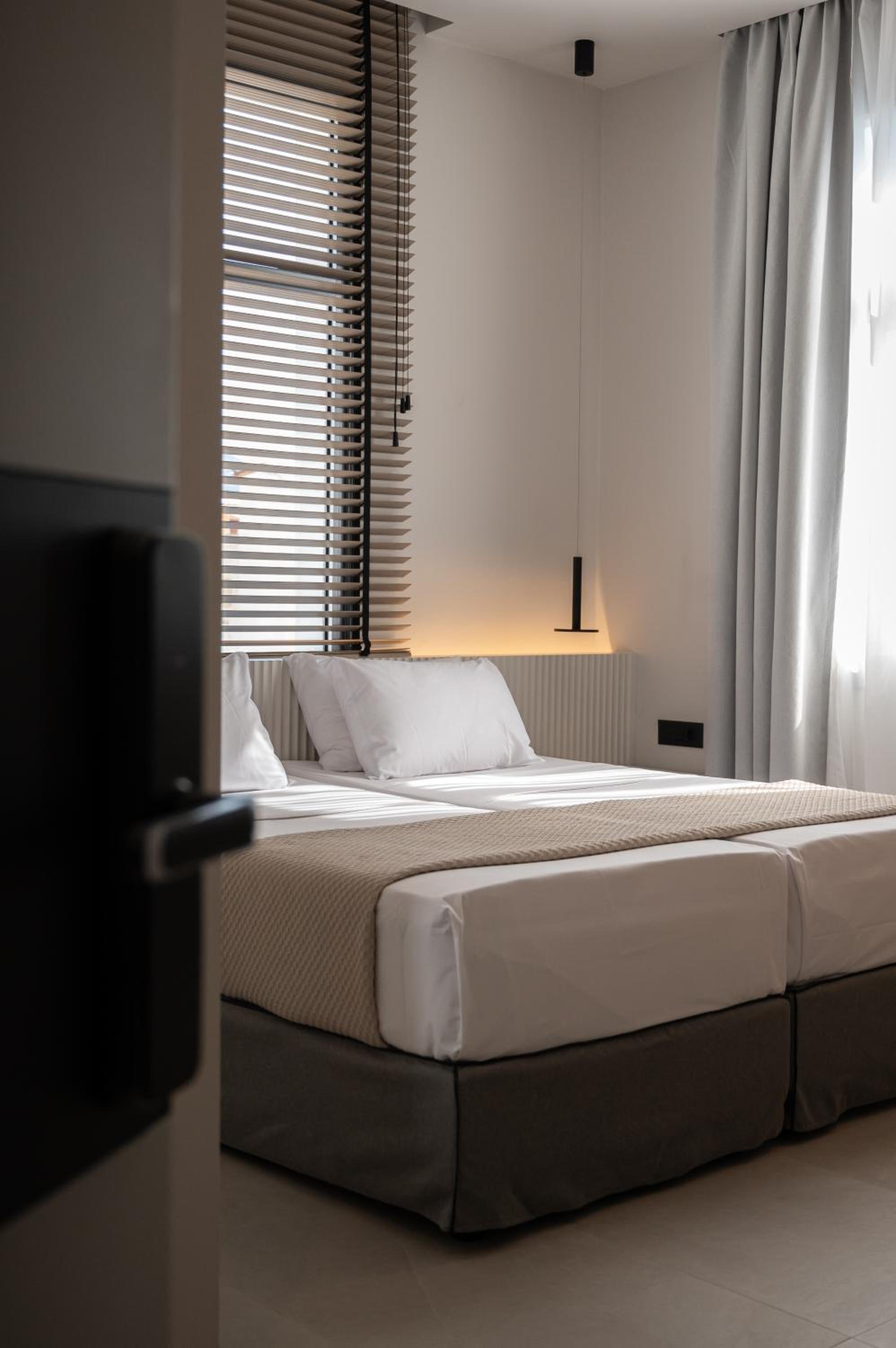 Luxury Room - Photo 5