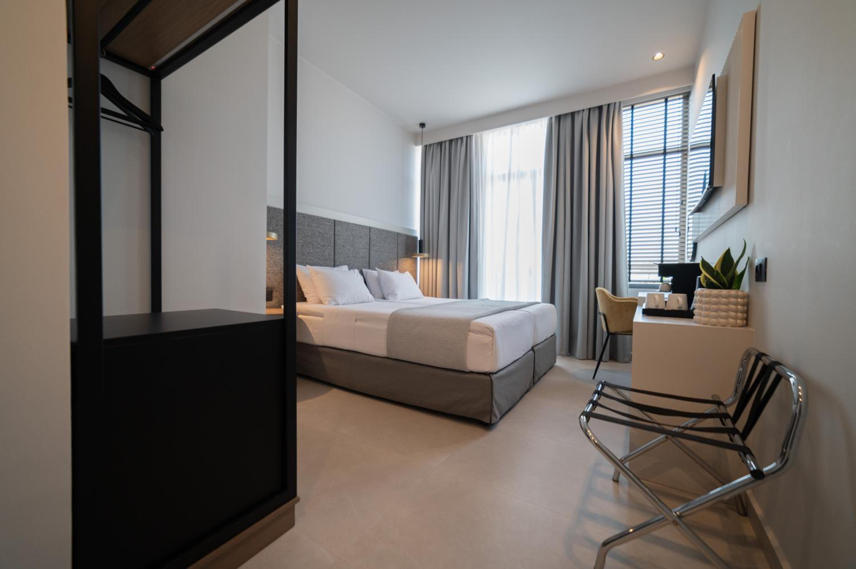 Superior Double Room - Photo 1