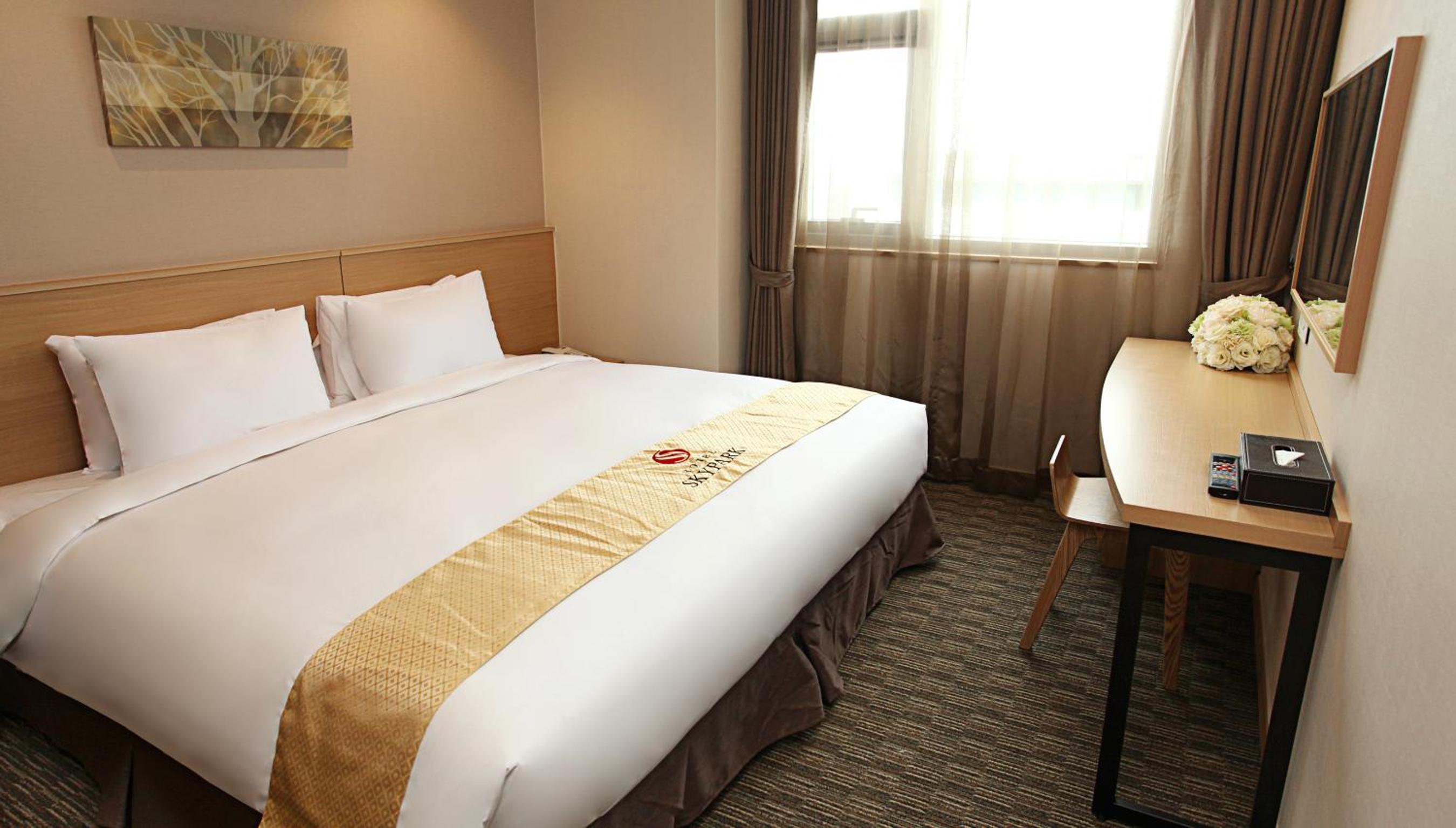 Standard Double Room A - Photo 2