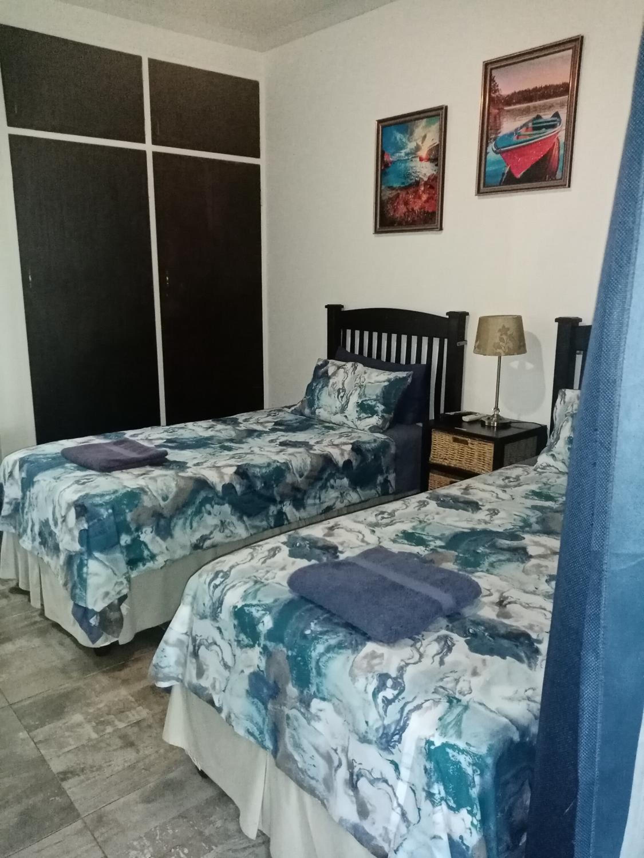 Standard Twin Room - Photo 1