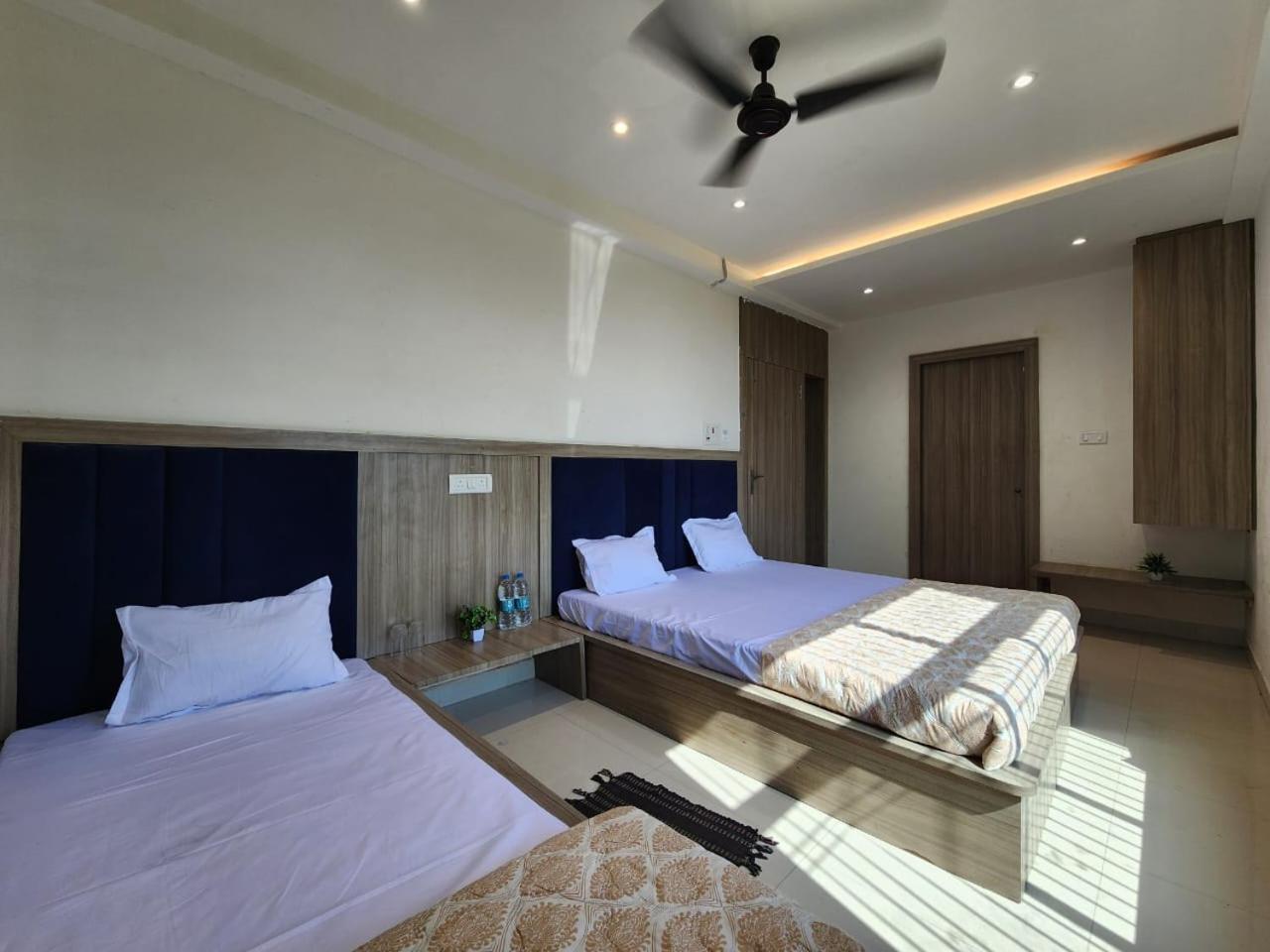 Standard Double Room With Fan photo 1