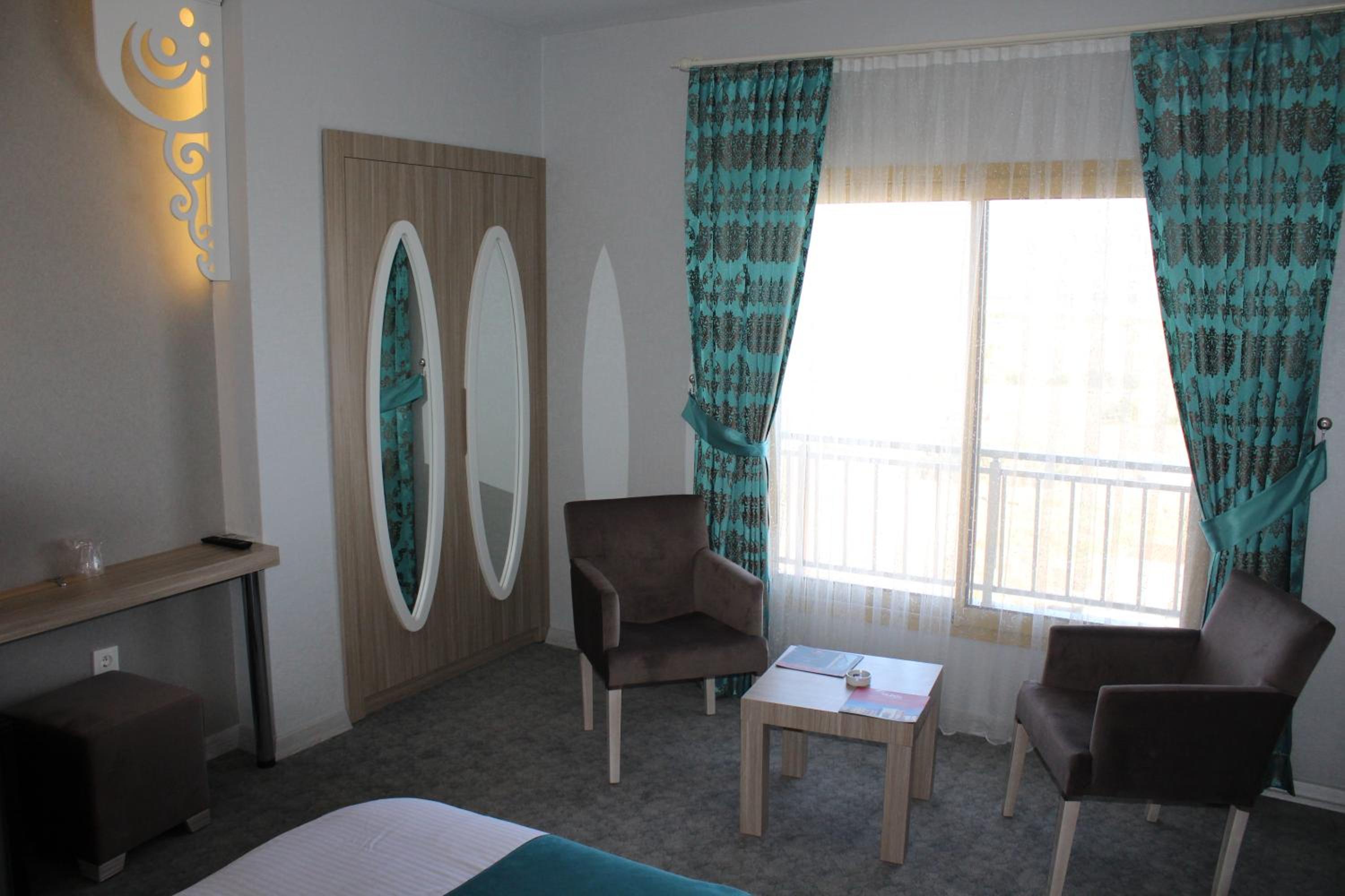 Standard Twin Room photo 3
