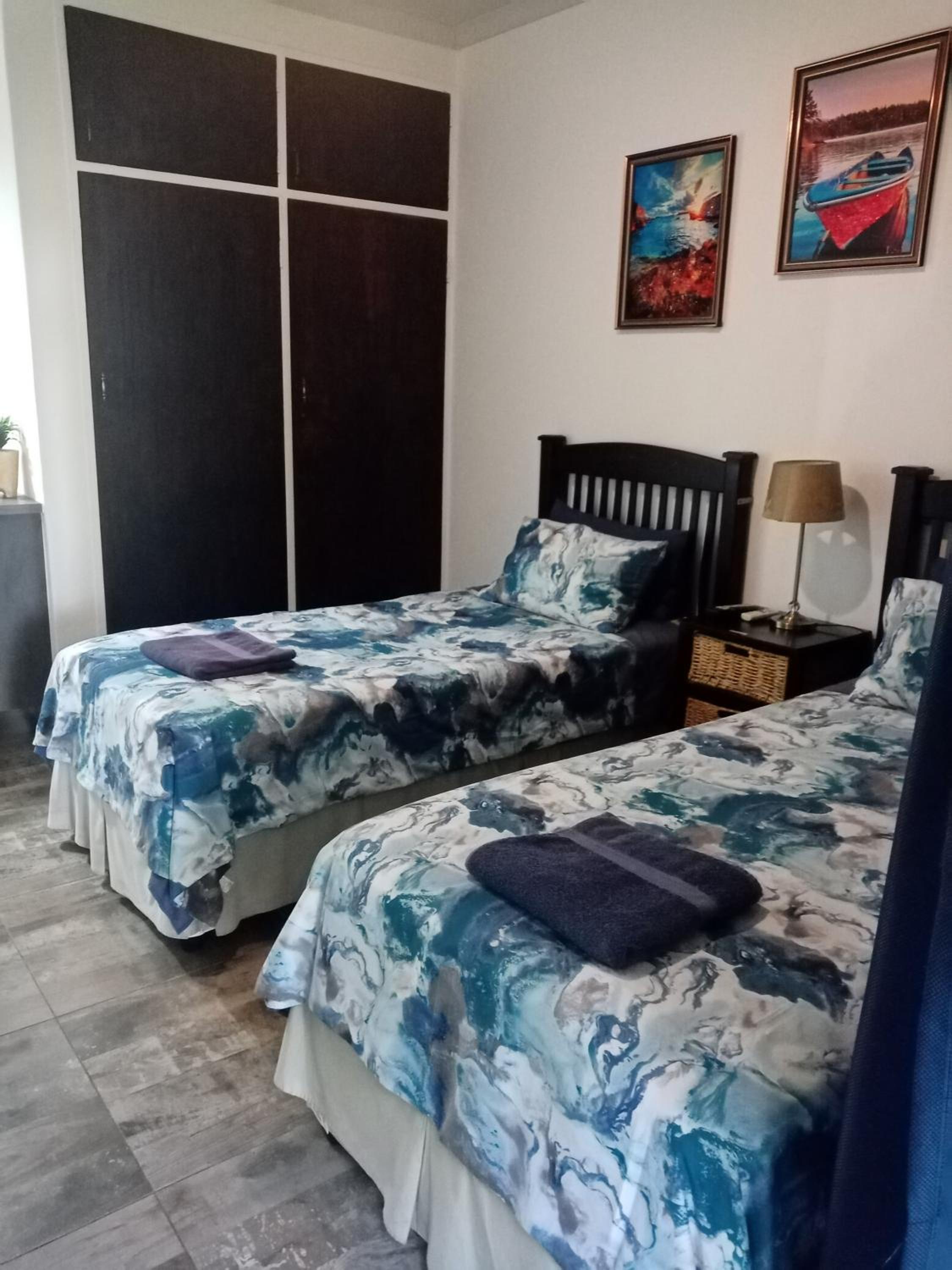 Standard Twin Room - Photo 13