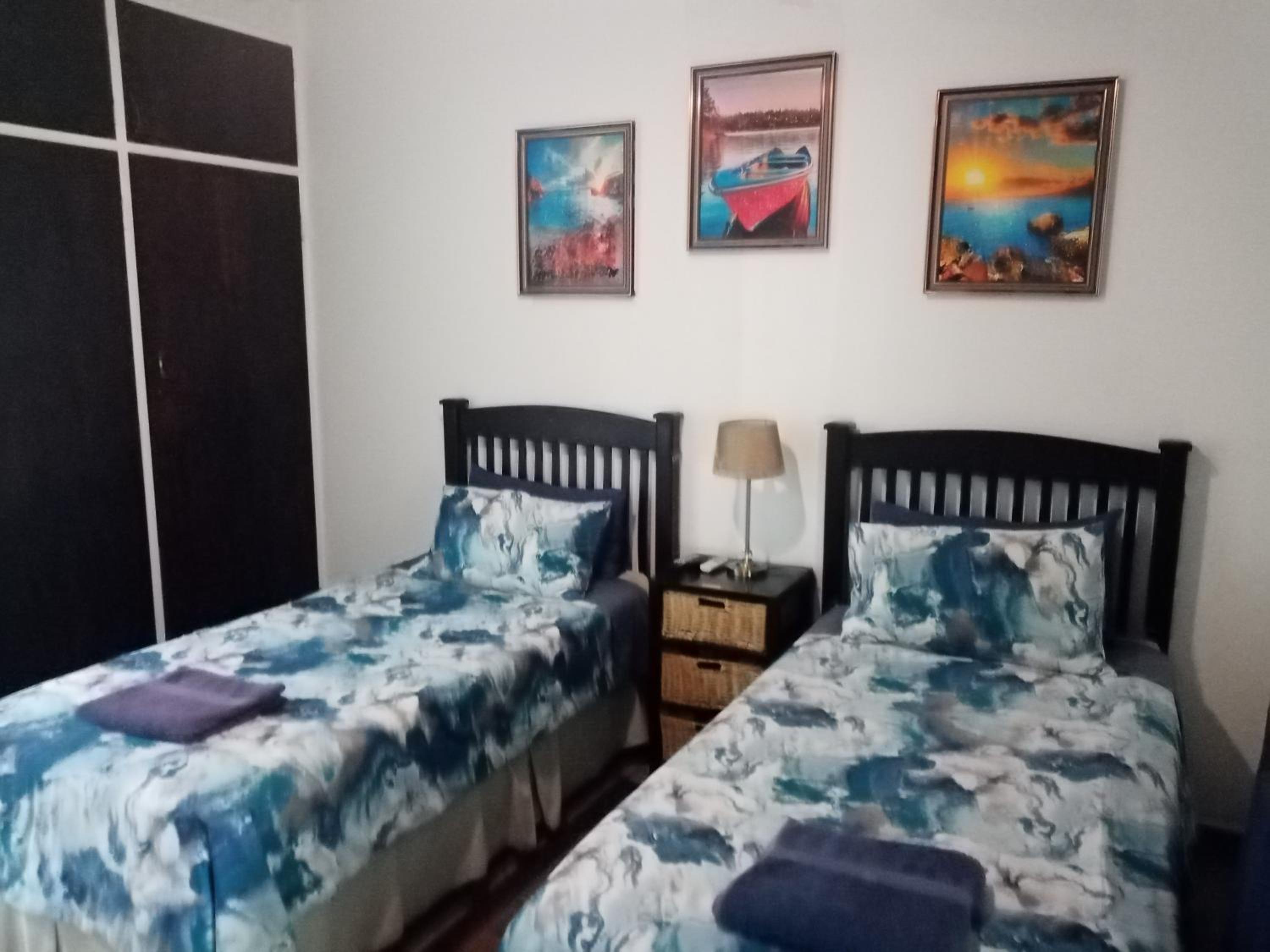 Standard Twin Room - Photo 14