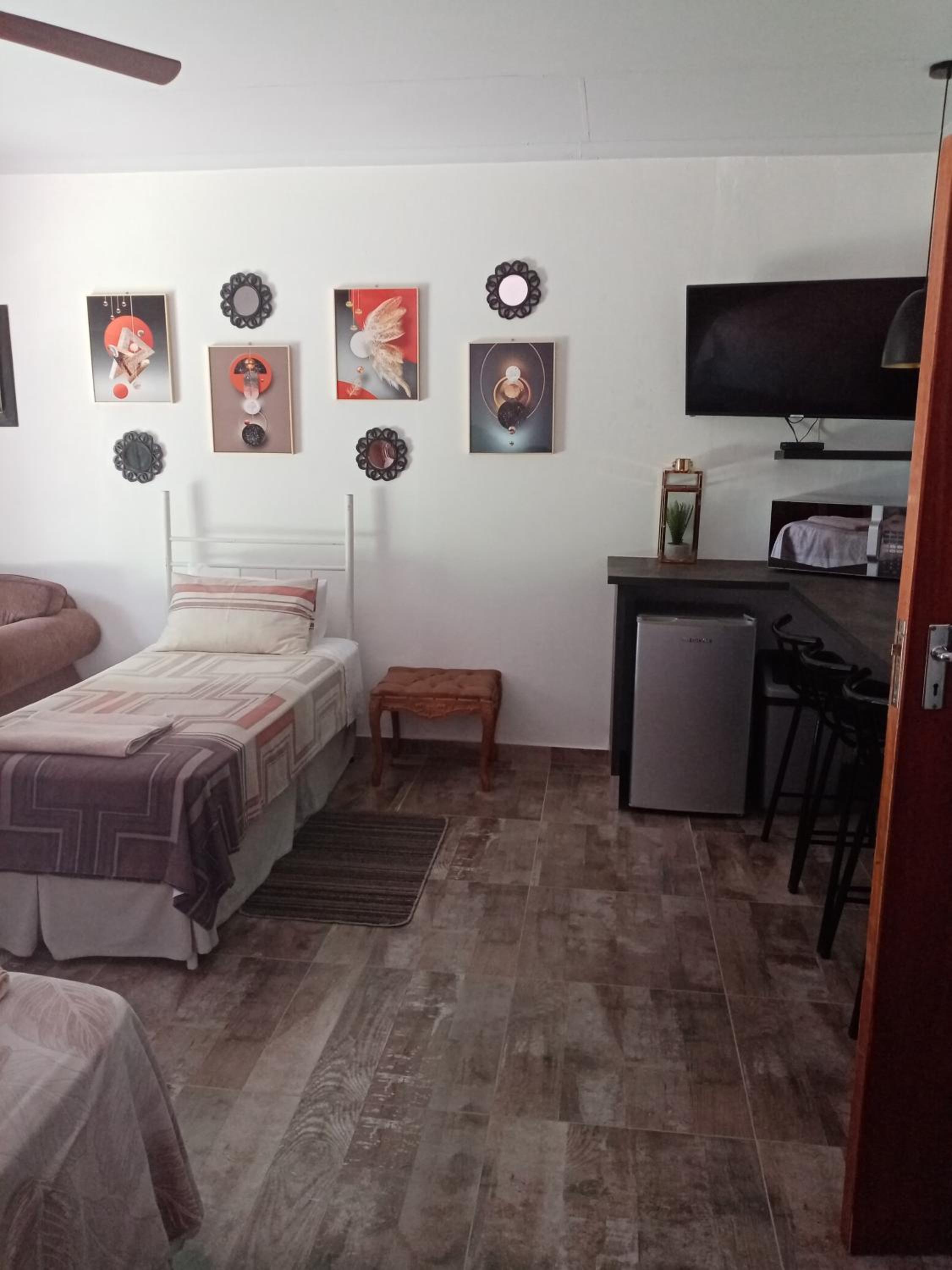 Family Room - Photo 21