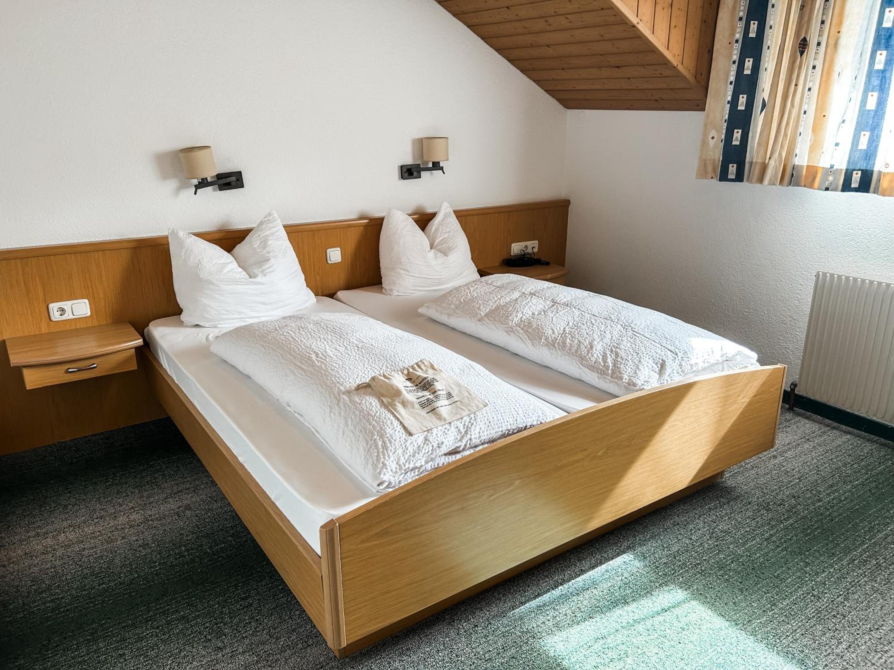Classic Double or Twin Room - Photo 2
