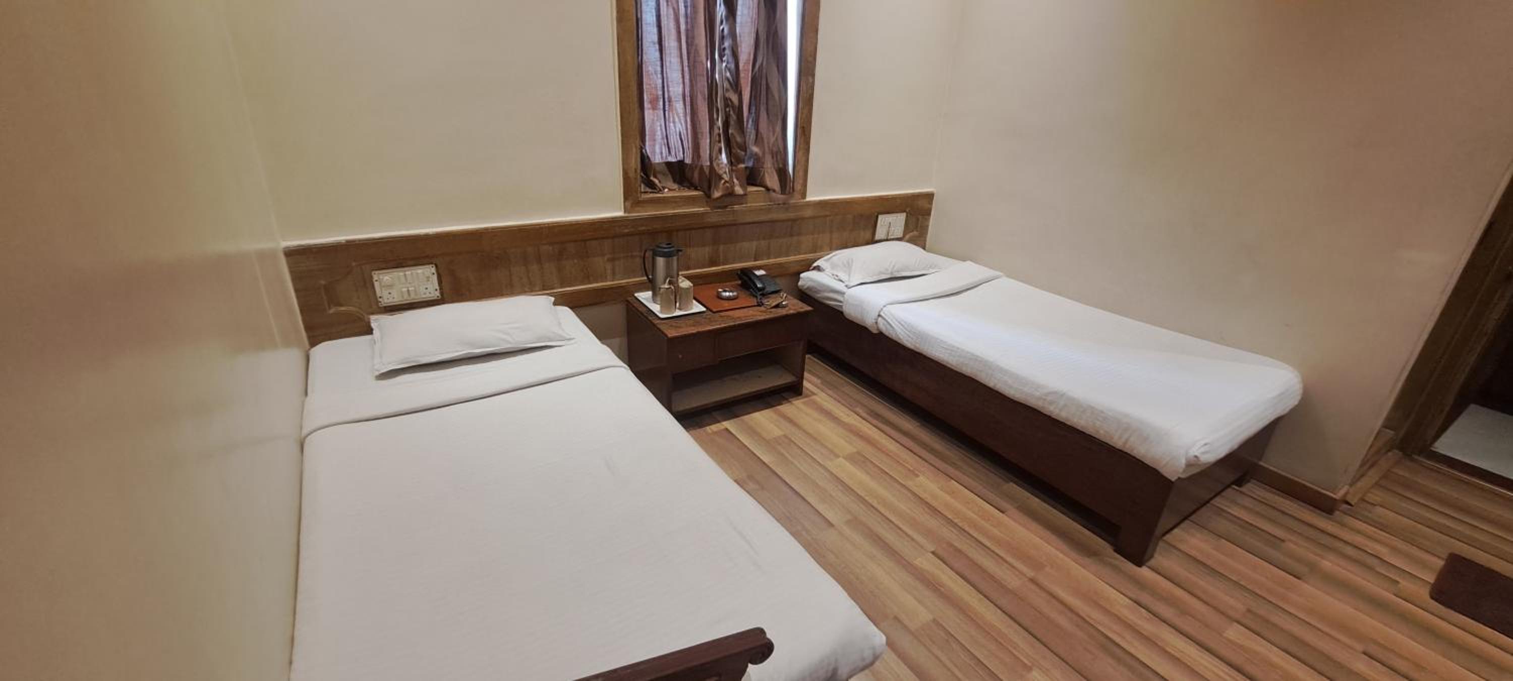 Super Deluxe AC room