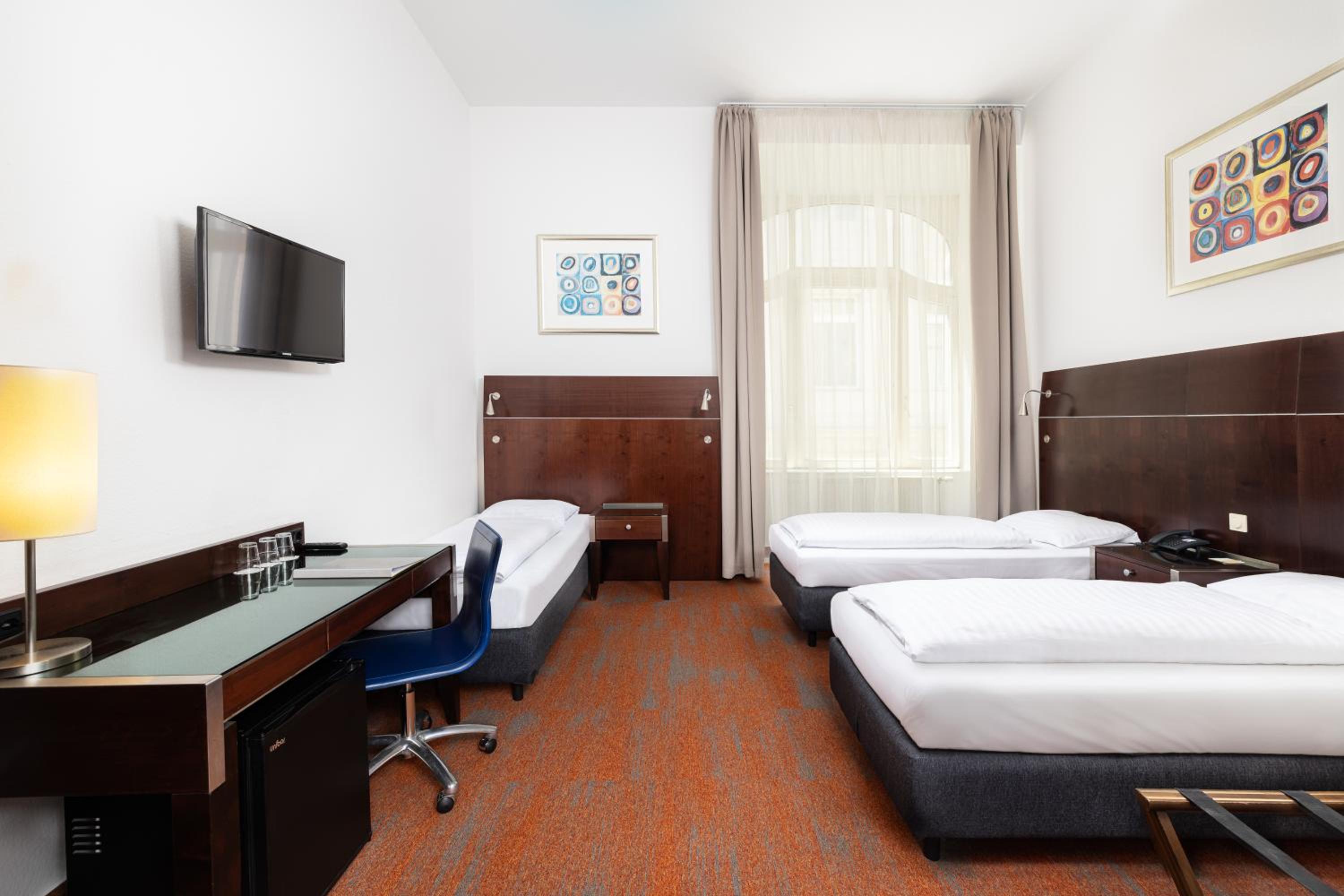Triple Room - Photo 1
