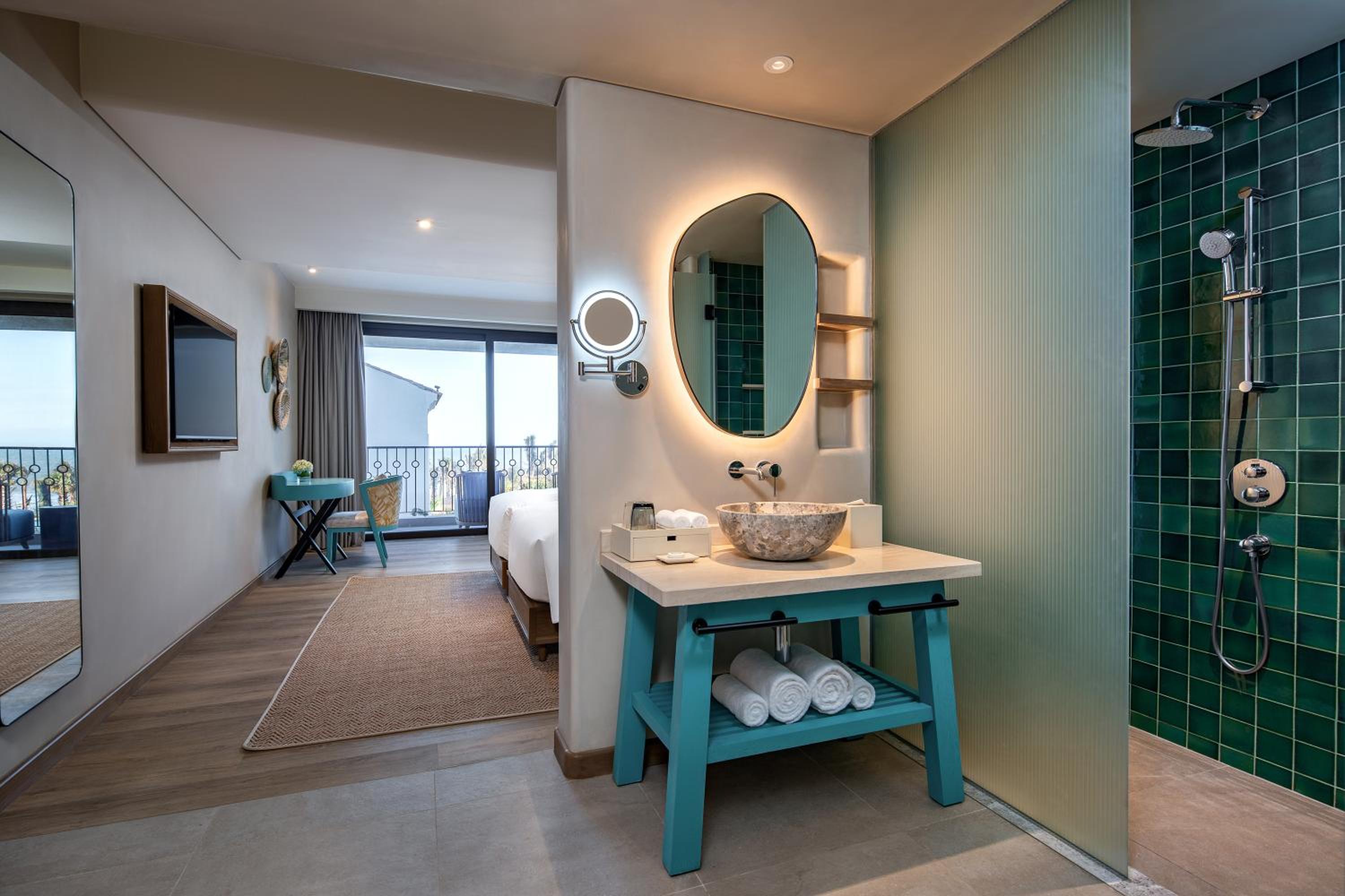 Premium  Room with Sea View - Photo 4