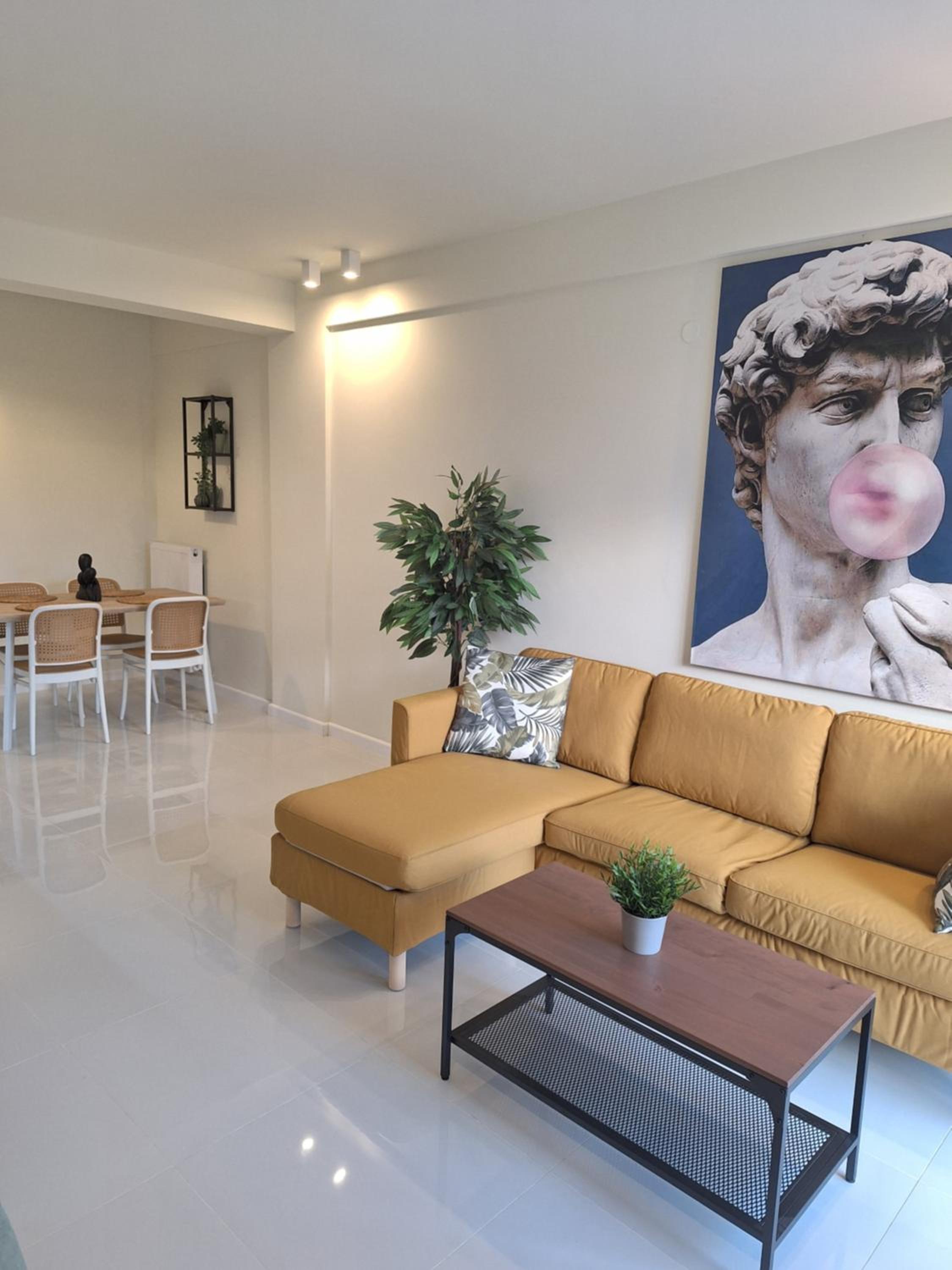 Deluxe One-Bedroom Apartment with Garden View photo 1
