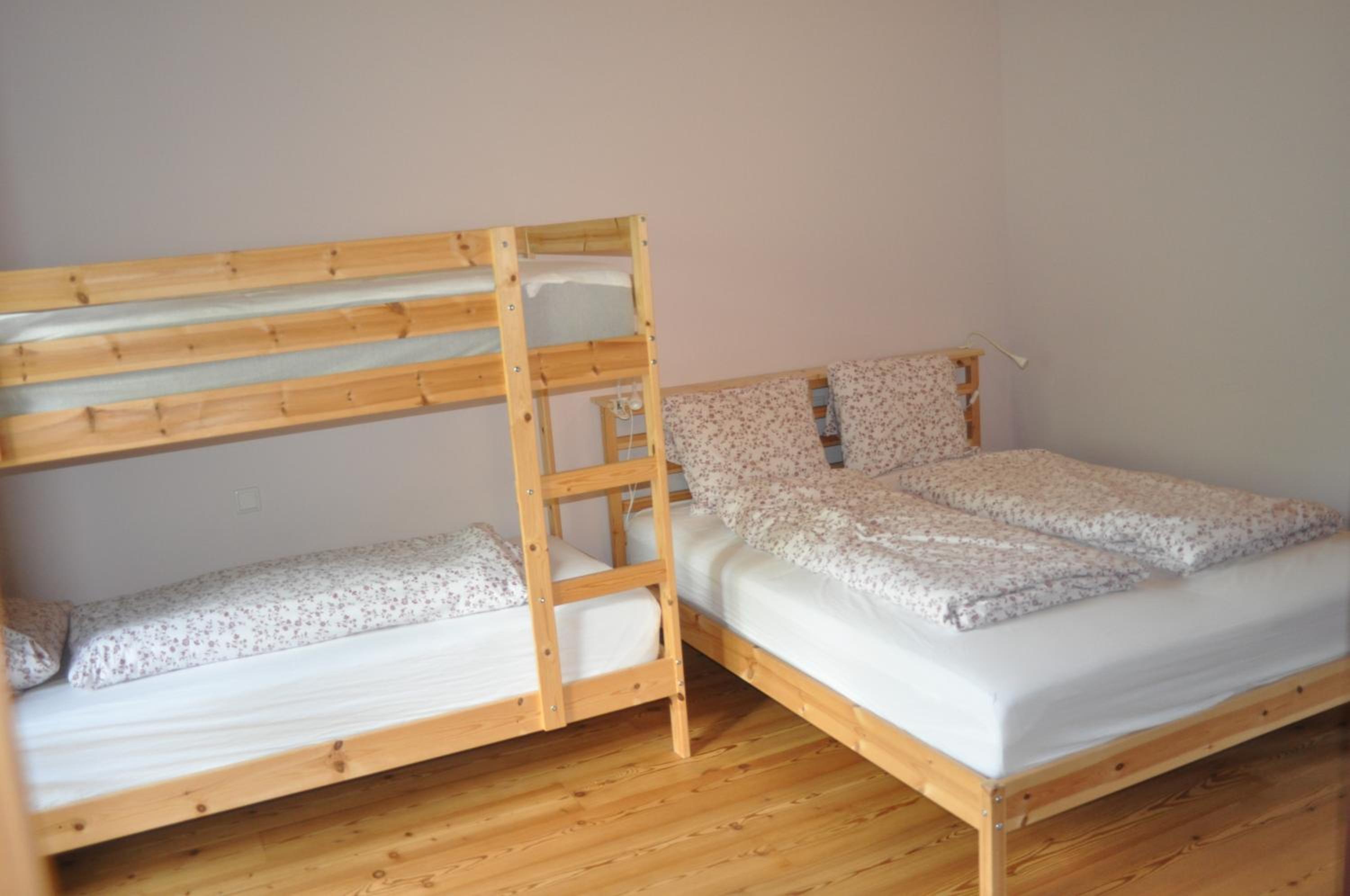 Two-Bedroom Apartment with Mountain View photo 3