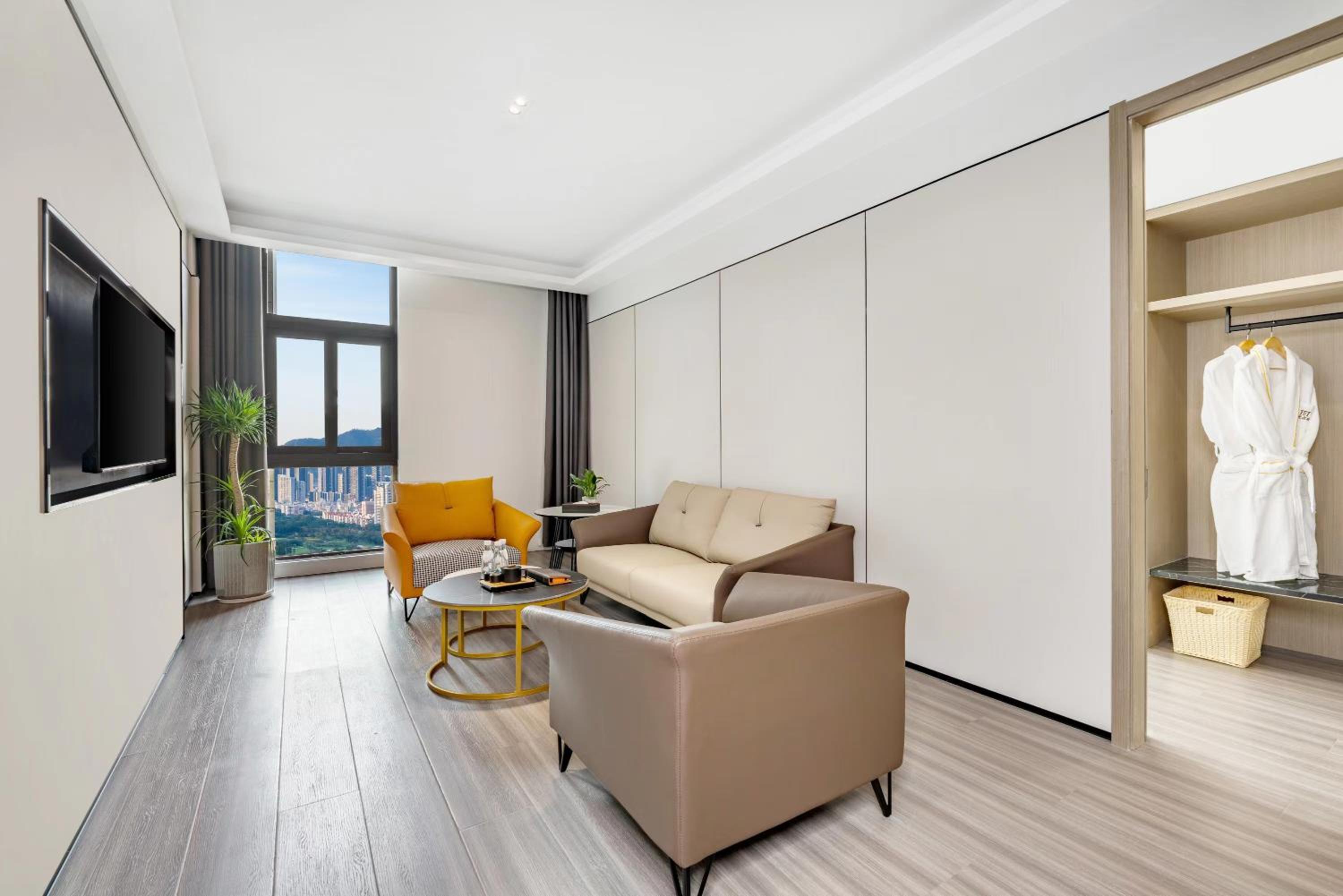 Business Suite photo 1