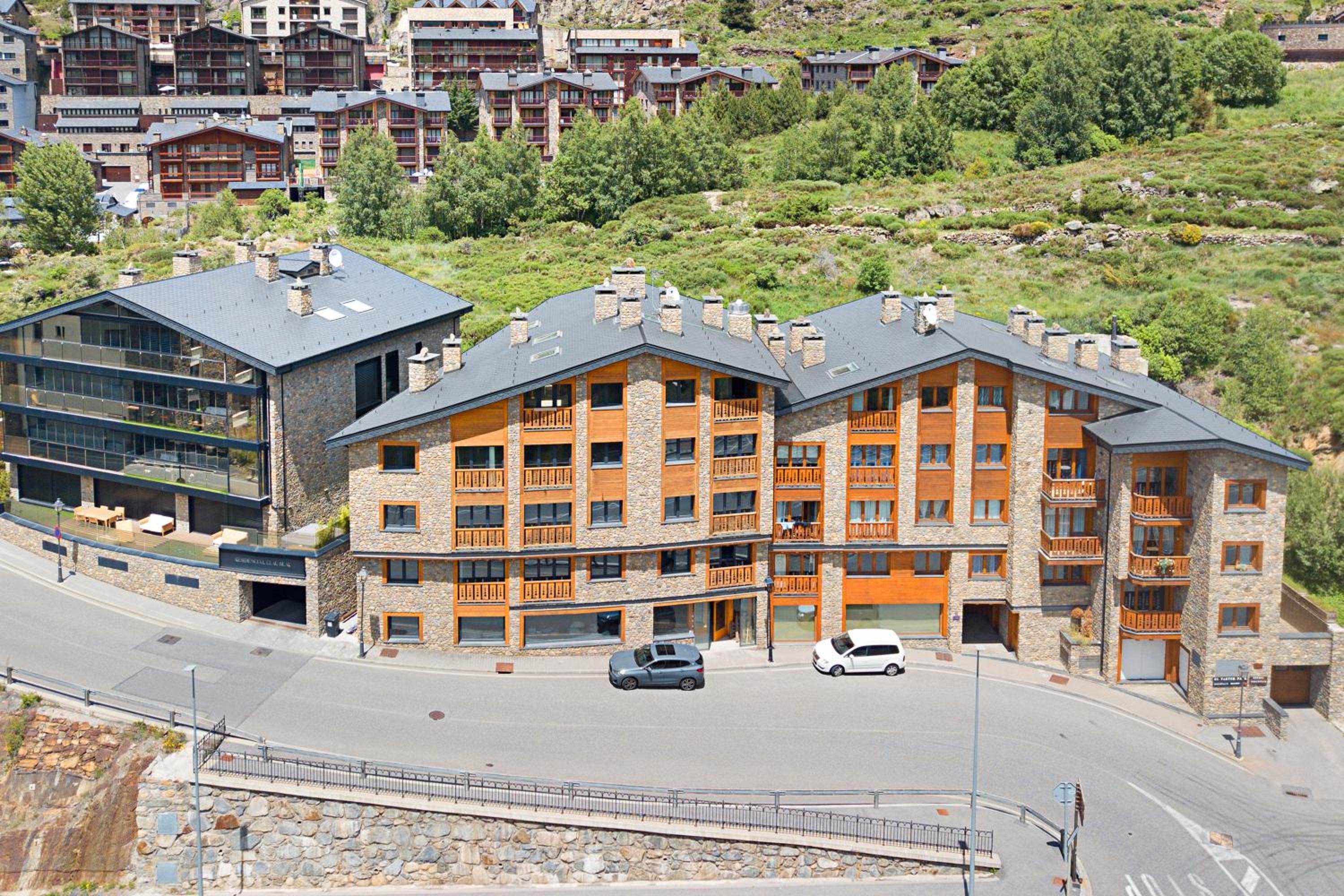 Apartment With Mountain View photo 3
