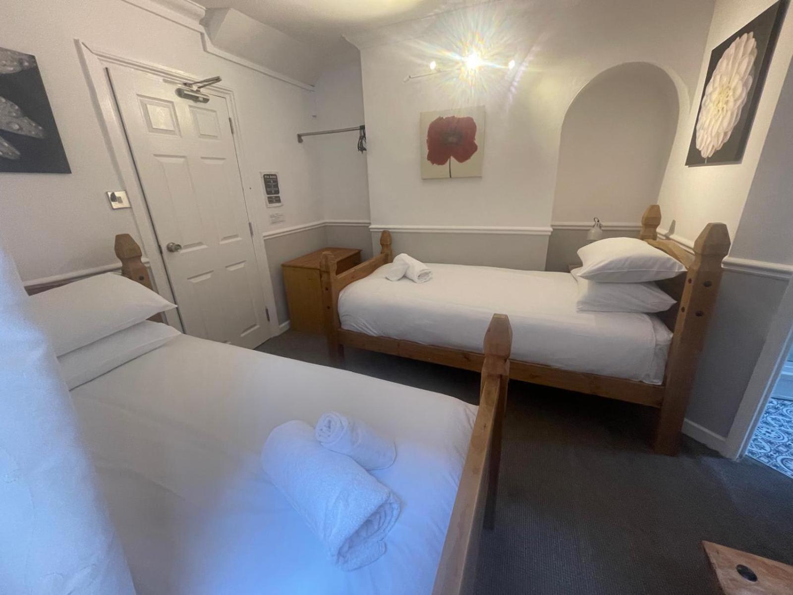 Standard Twin Room photo 1