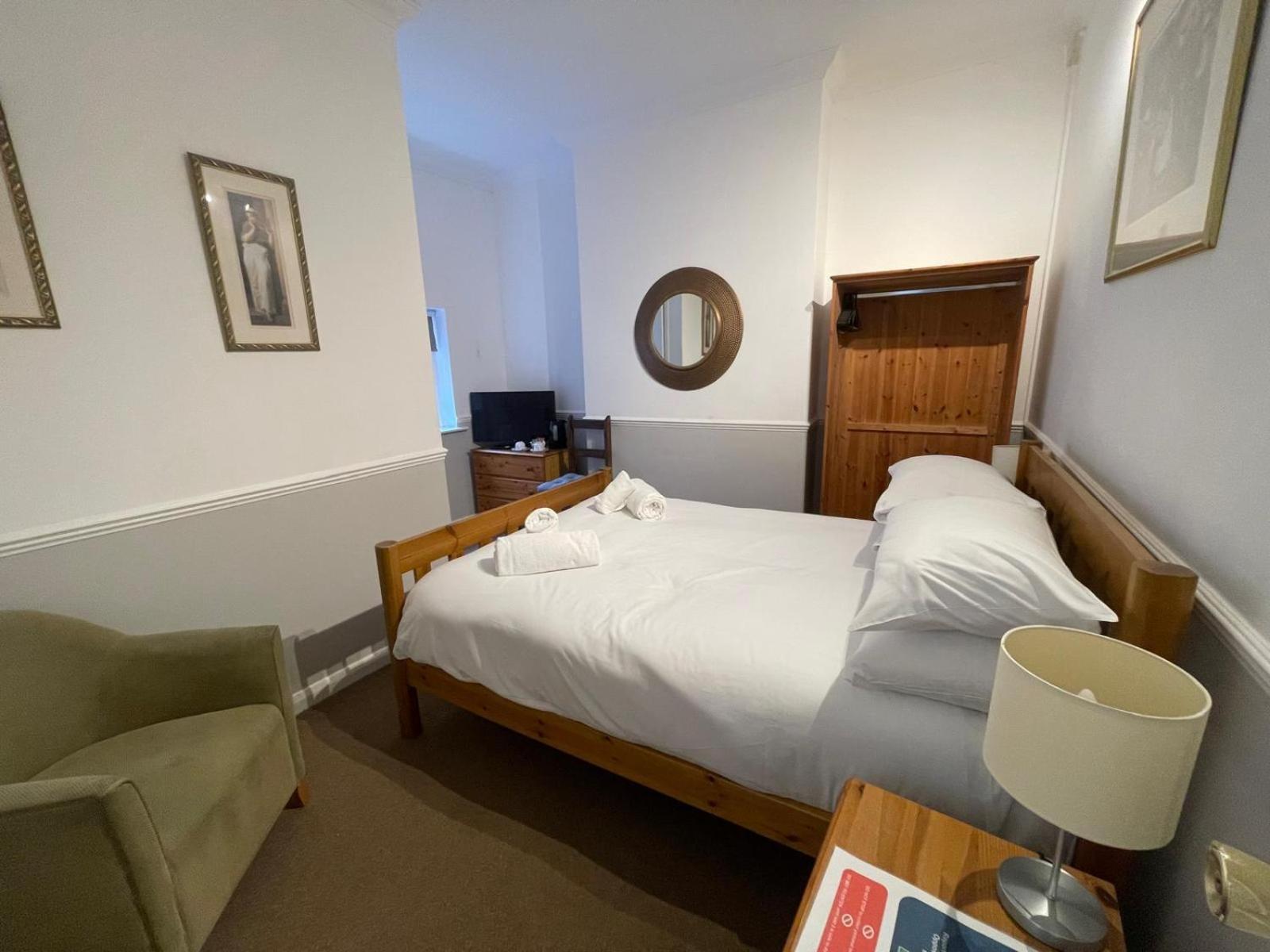 Standard Double Room photo 2