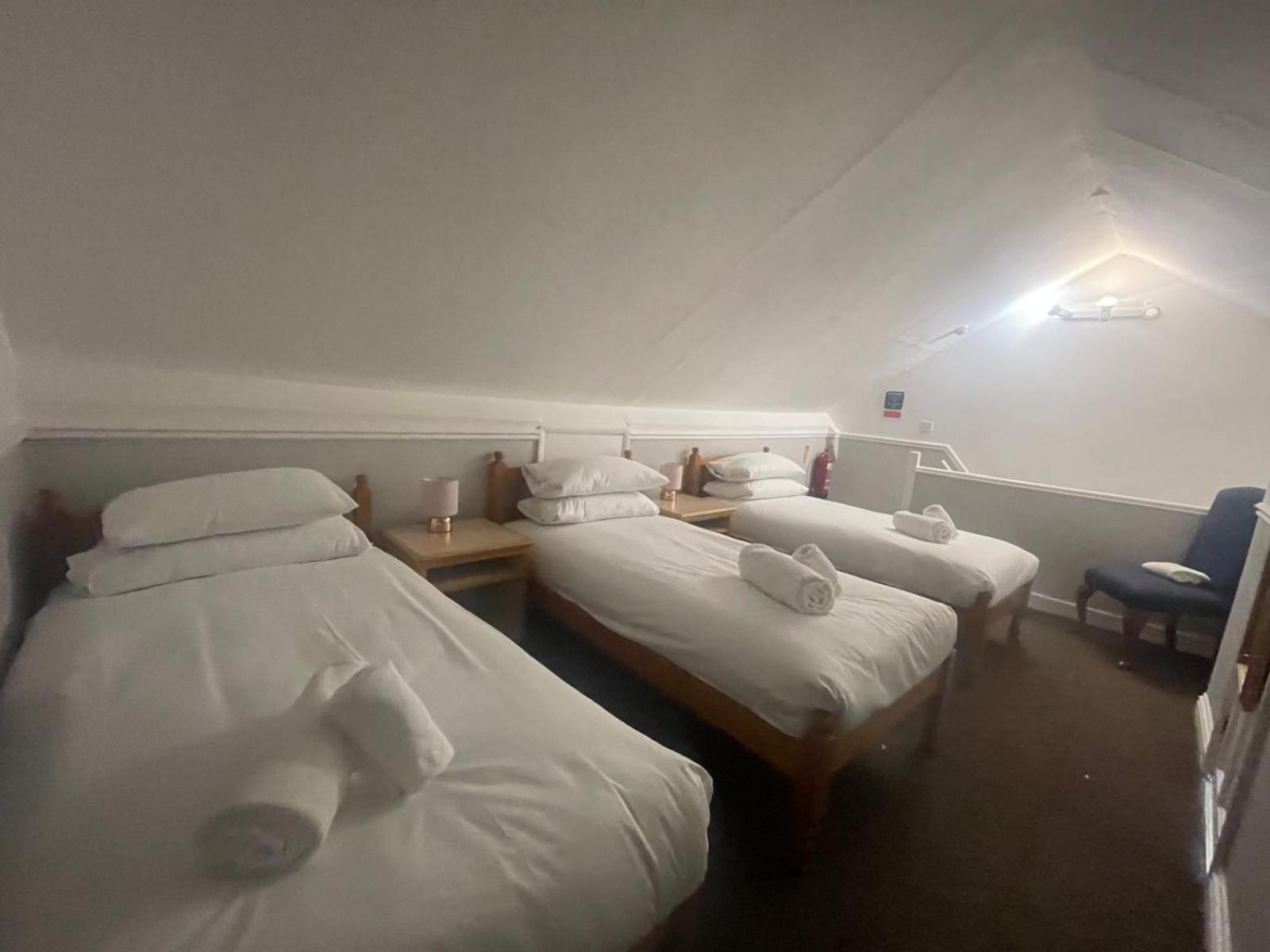 Standard Triple Room photo 2