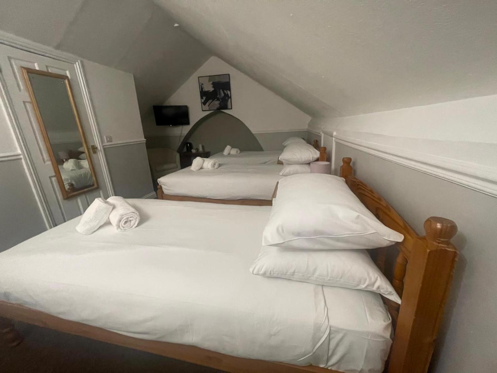 Standard Triple Room photo 3