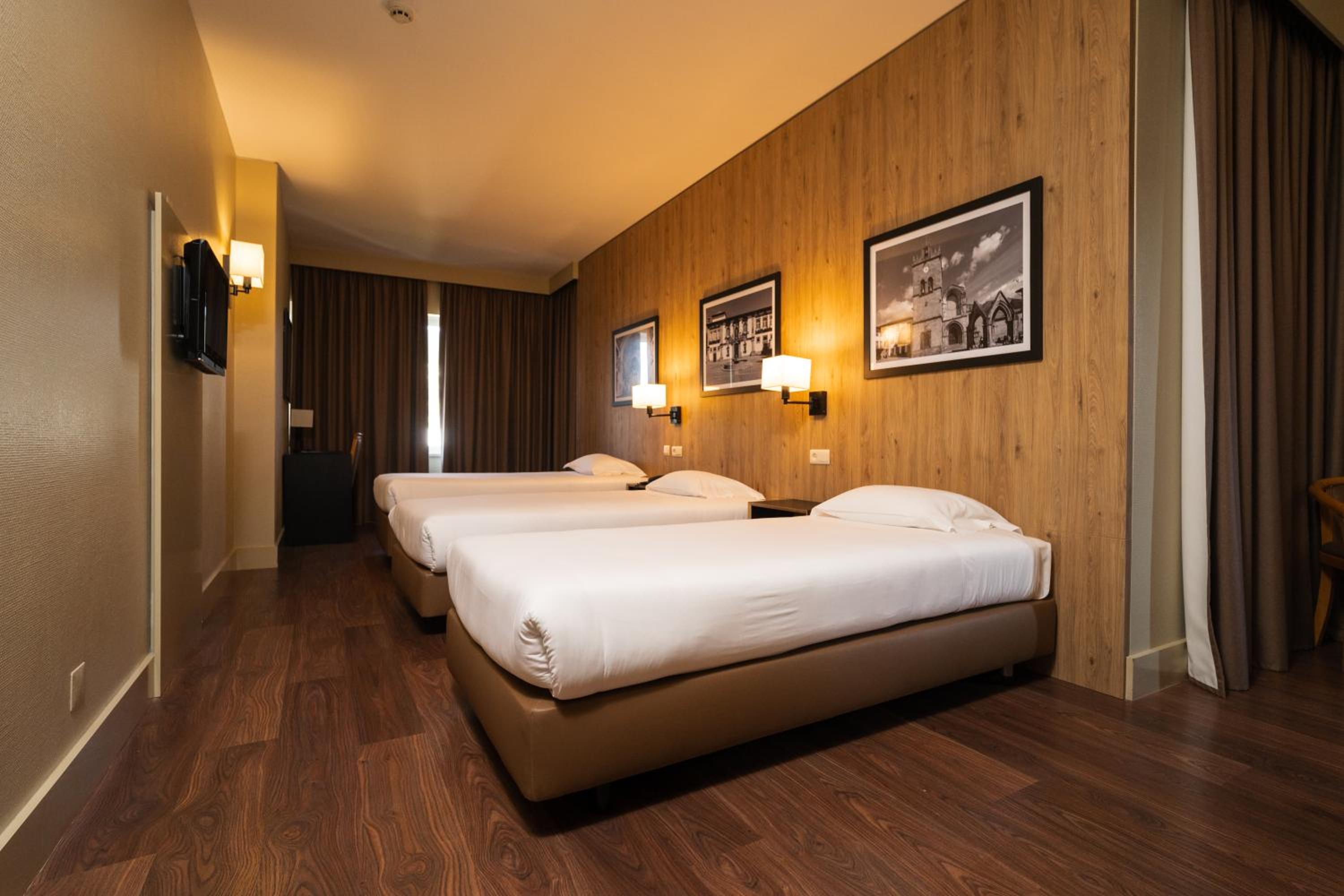 Quadruple Room - Photo 2