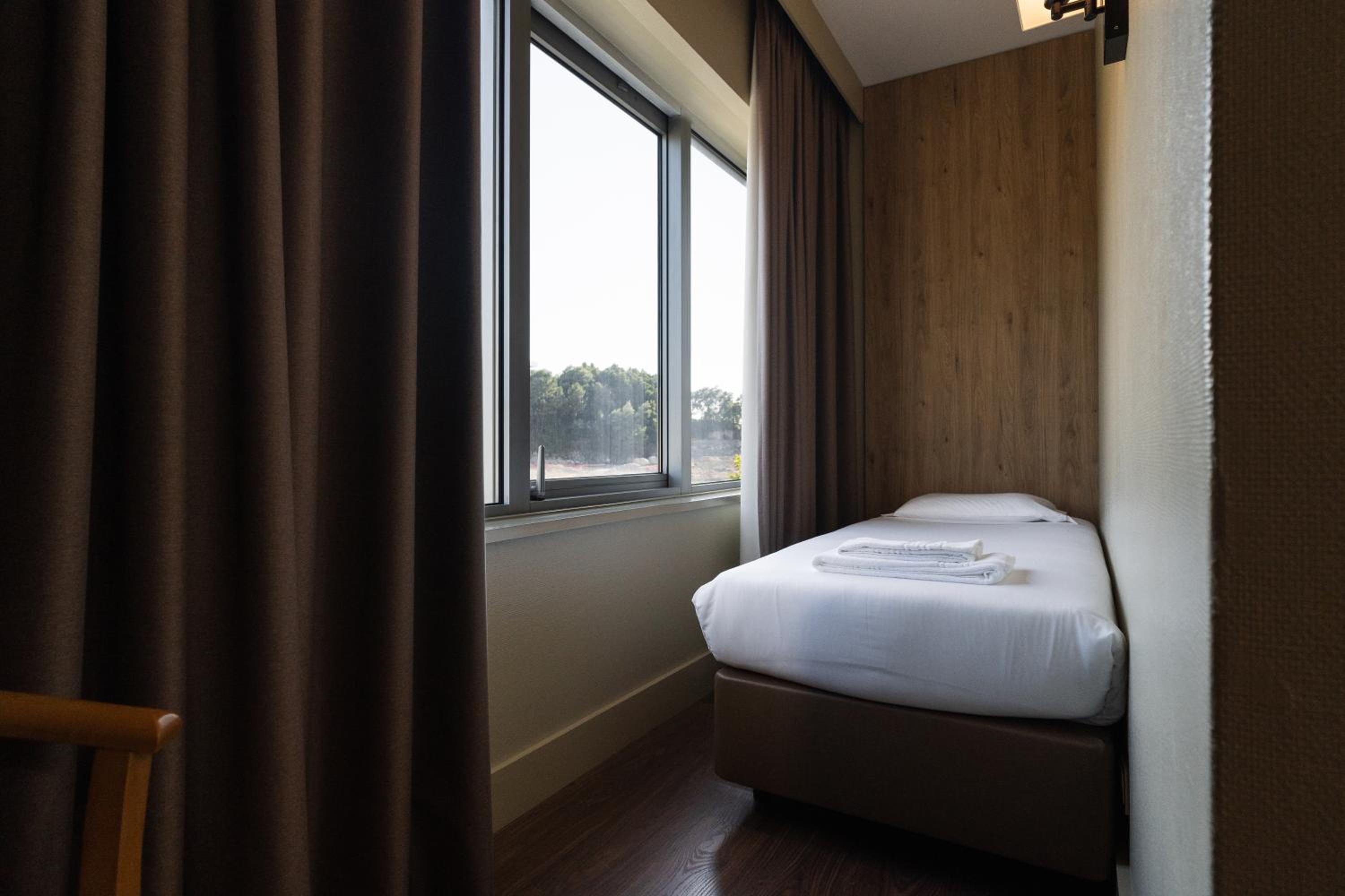 Quadruple Room - Photo 3