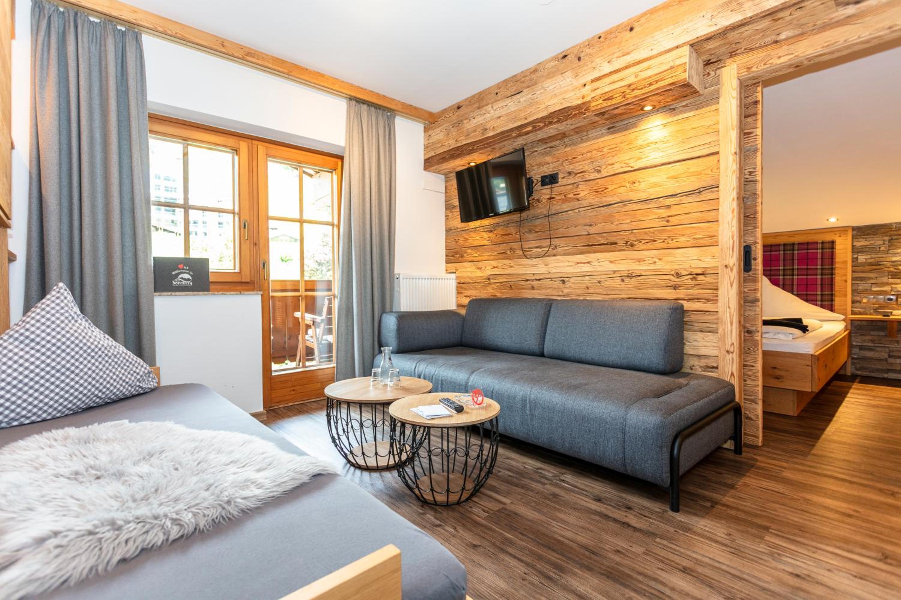 Quadruple Room with Balcony photo 1