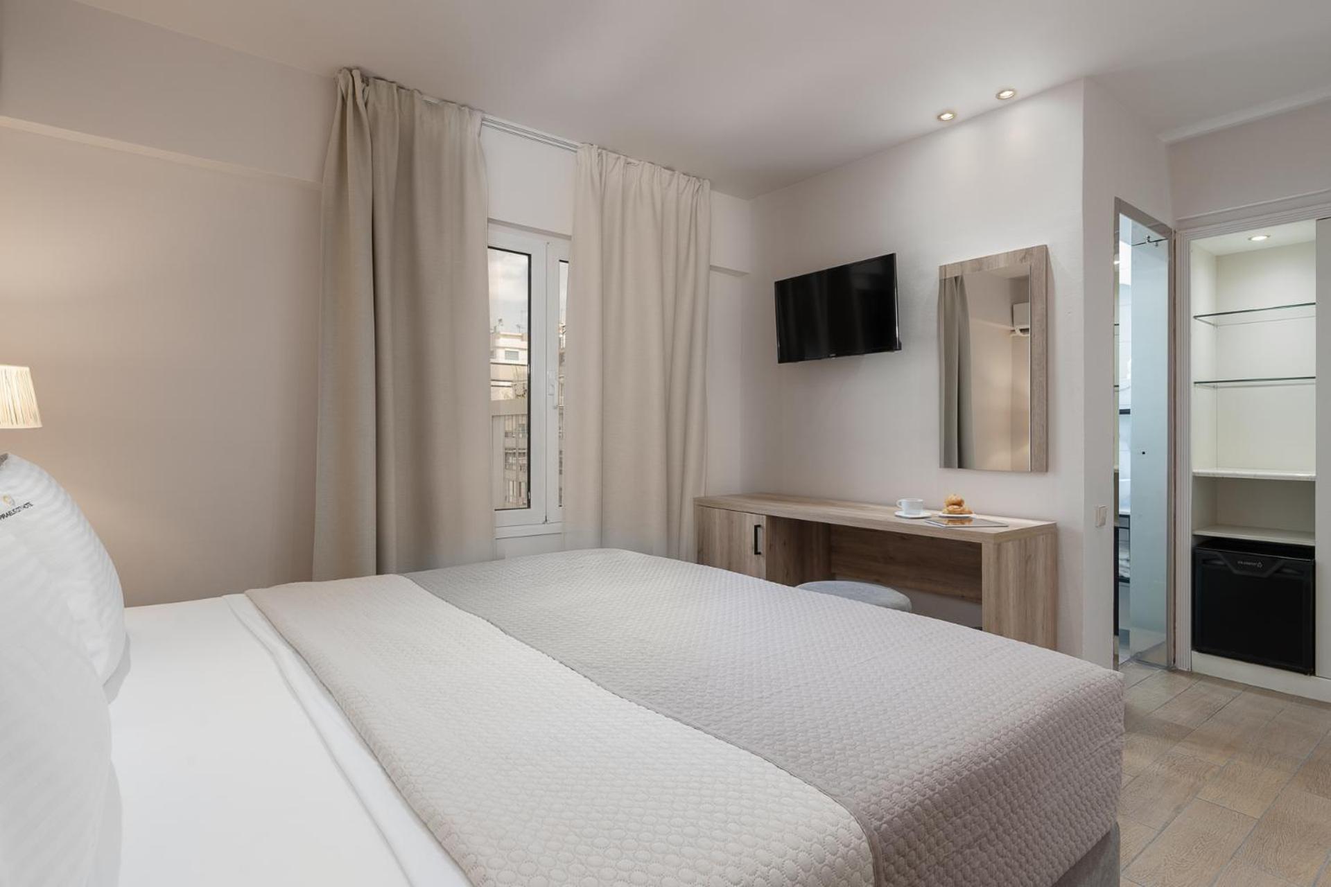 Double or Twin Room thumbnail 6
