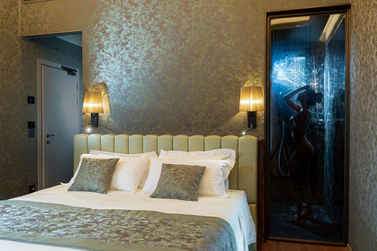 Deluxe Double or Twin Room with Canal View