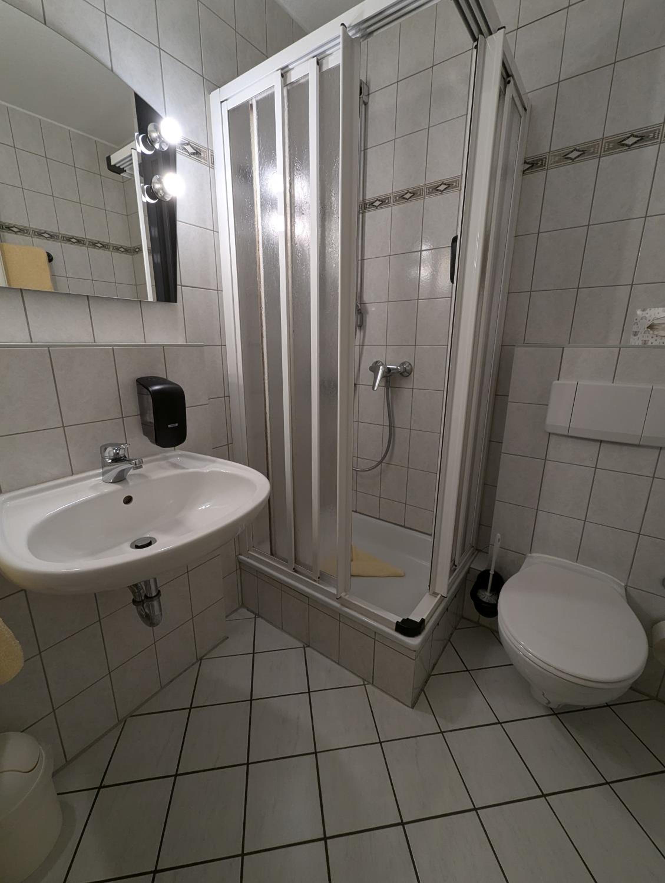 Family Room With Bathroom photo 3