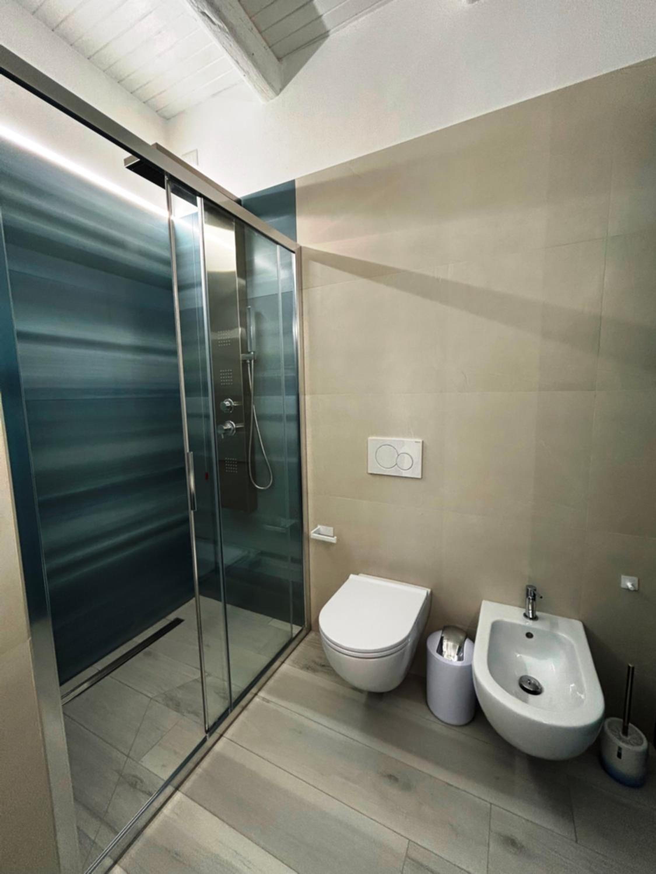 Large Double Room photo 2