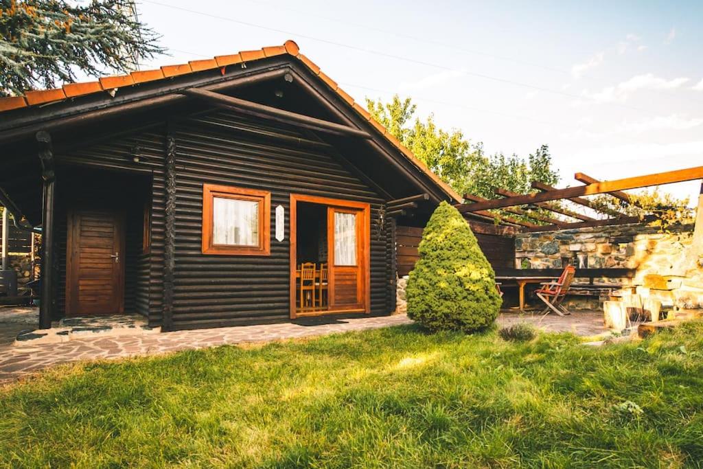 One-Bedroom House photo 2