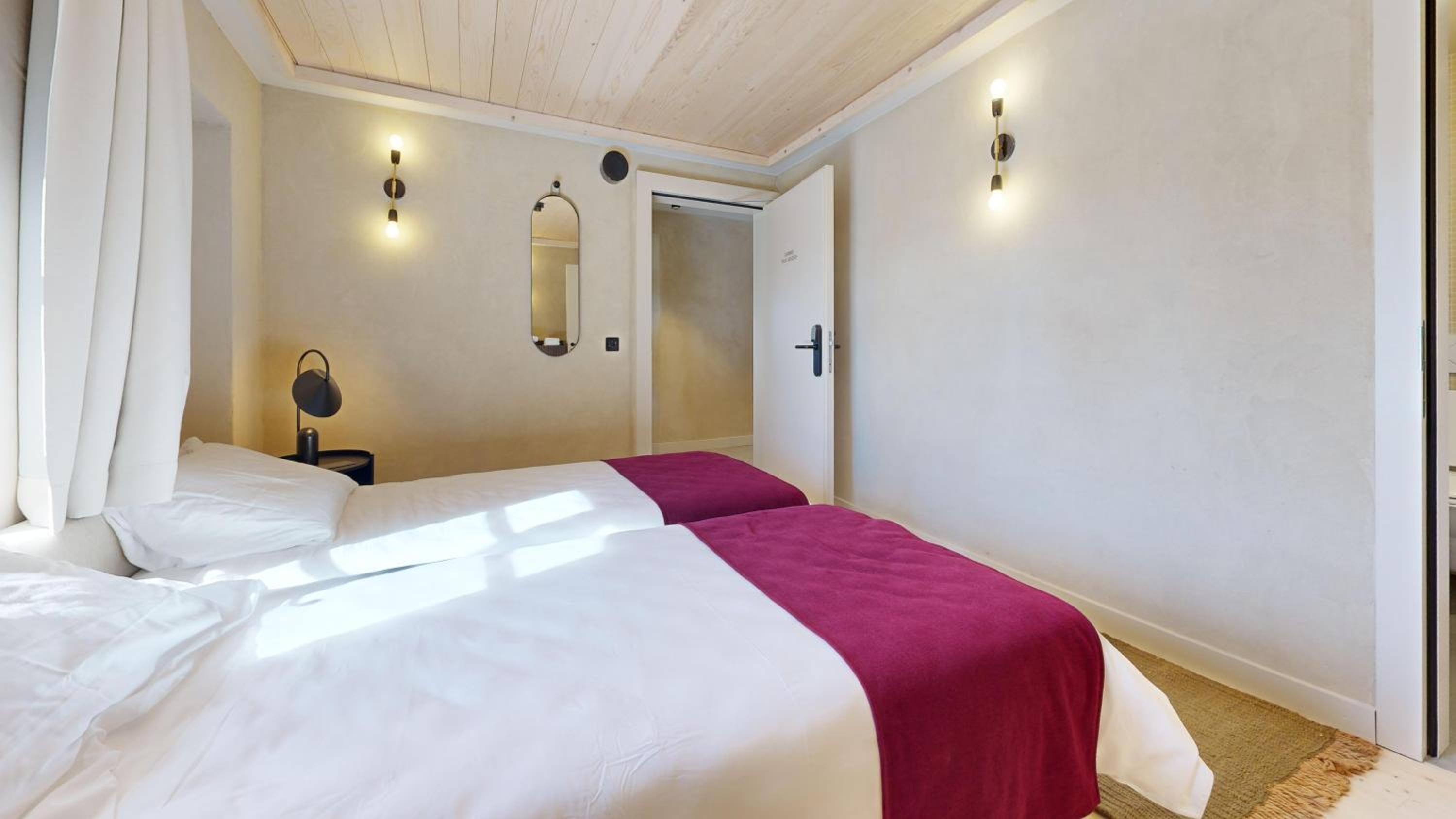 Double Room with Private Bathroom photo 3