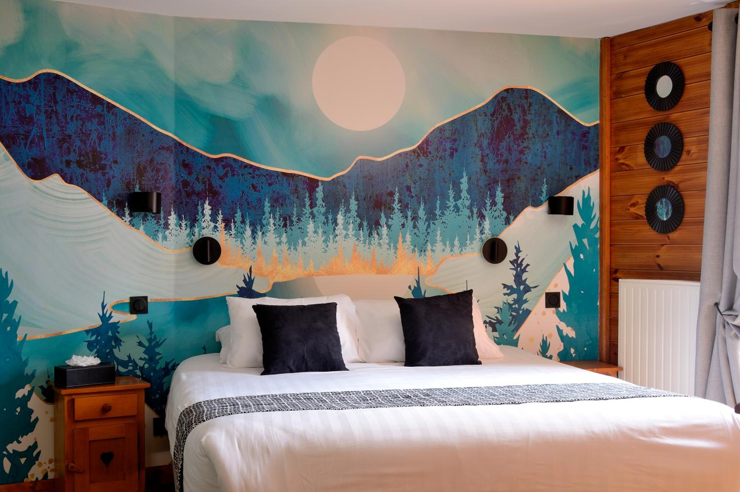 Executive Suite - Photo 24