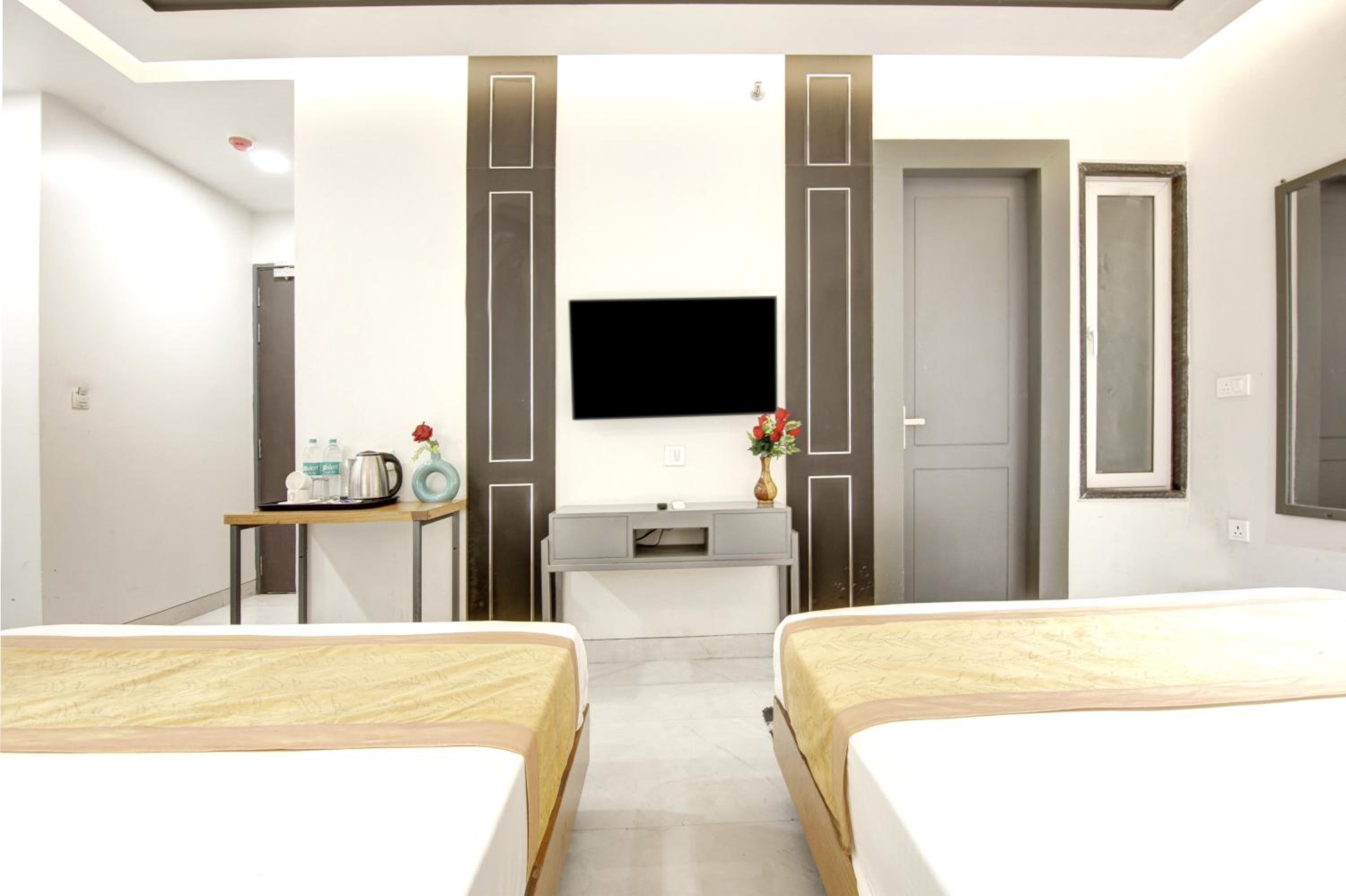 Family Room photo 2