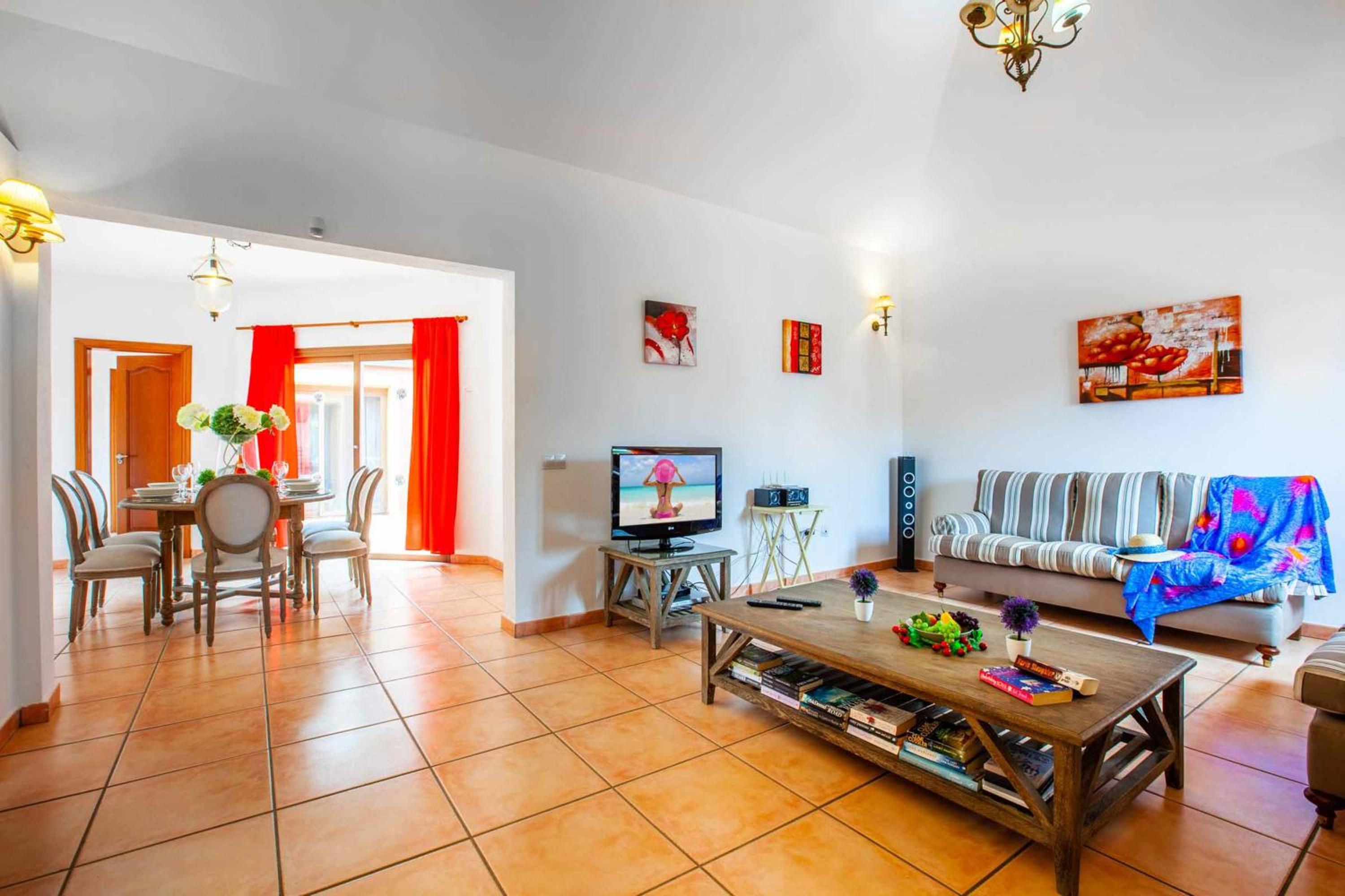 Villa de Tres Habitaciones