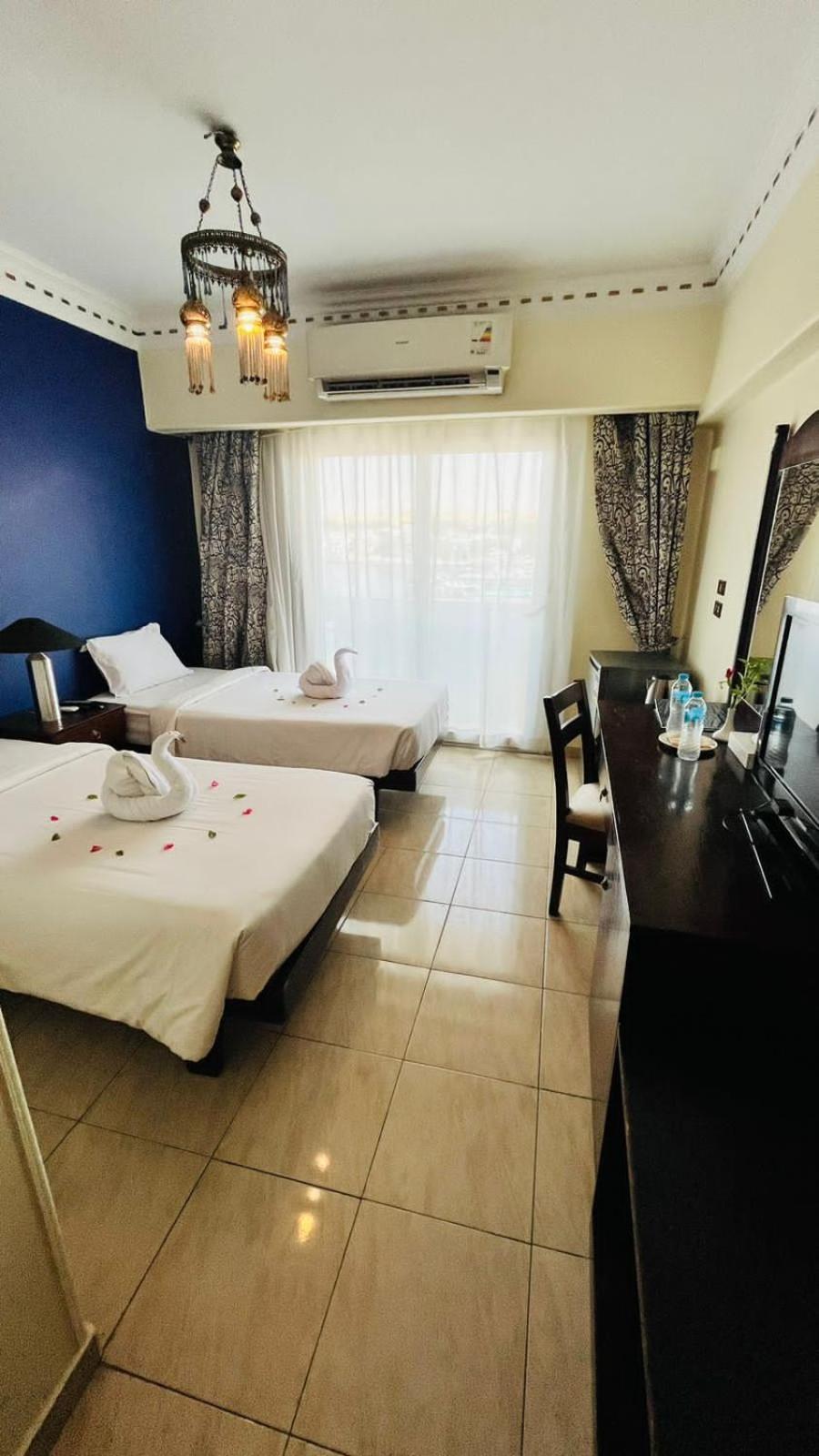 Deluxe Double or Twin Room with River View - Photo 22