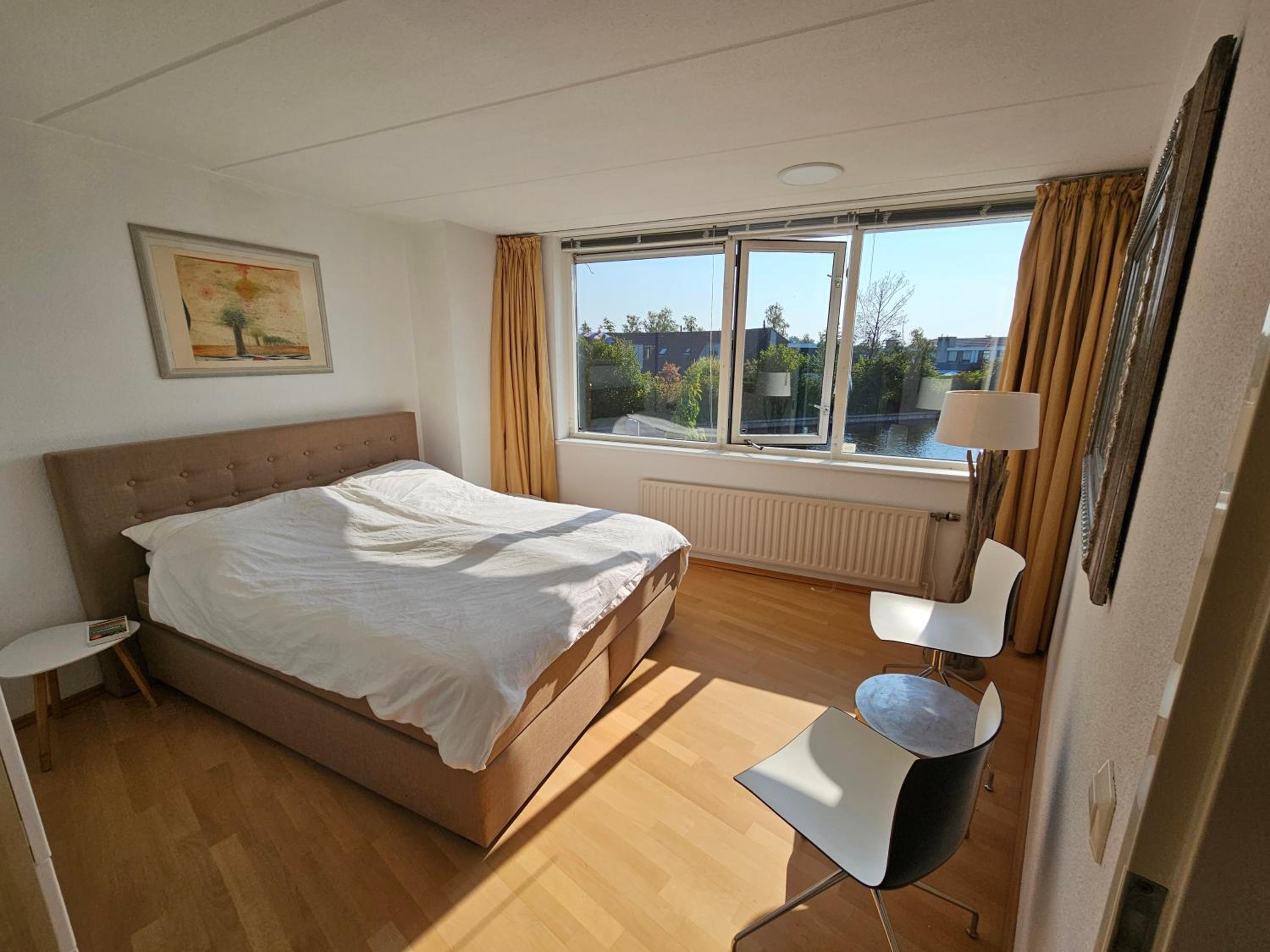 Three-Bedroom House photo 1